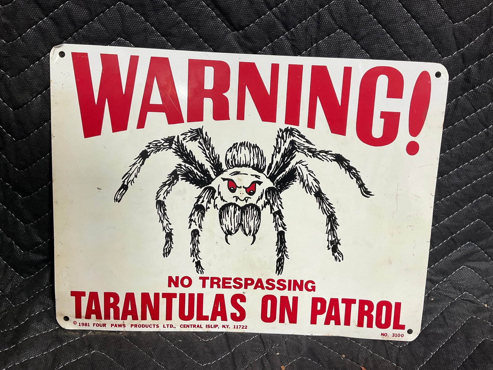 Tarantula Warning Tin Sign (9inx12in) (1 of 1)