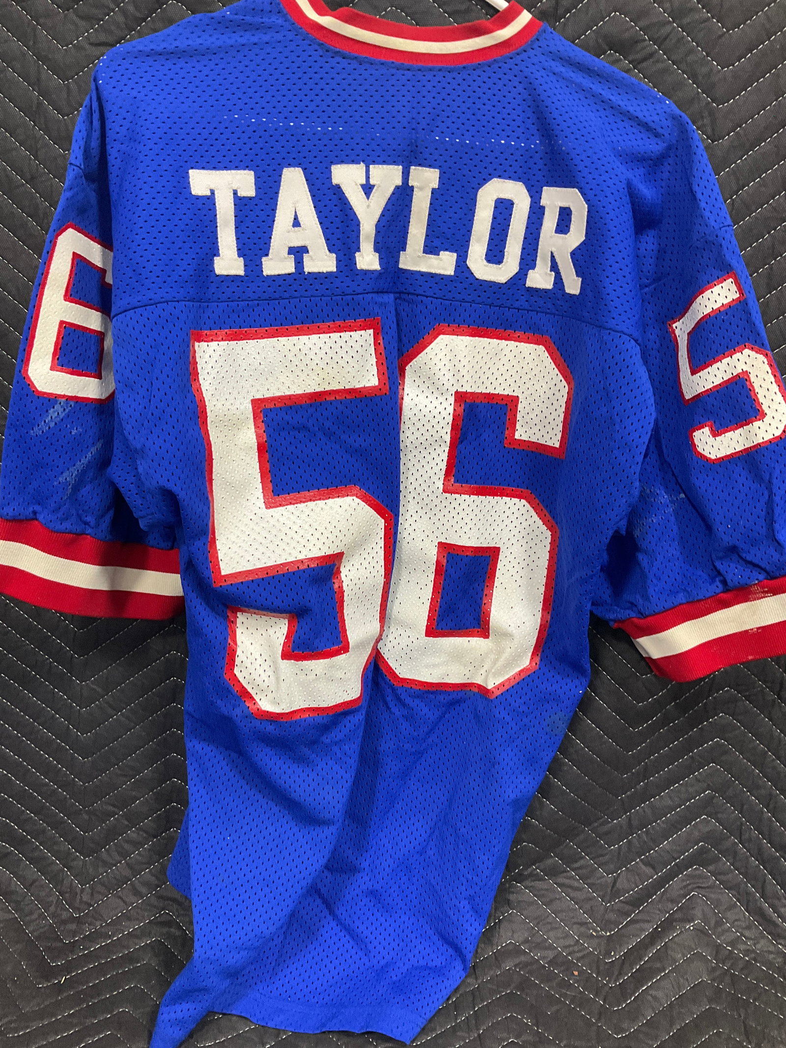 #56 Taylor NY Giants Sports Jersey (Large): #56 Taylor NY Giants Sports Jersey (Large)