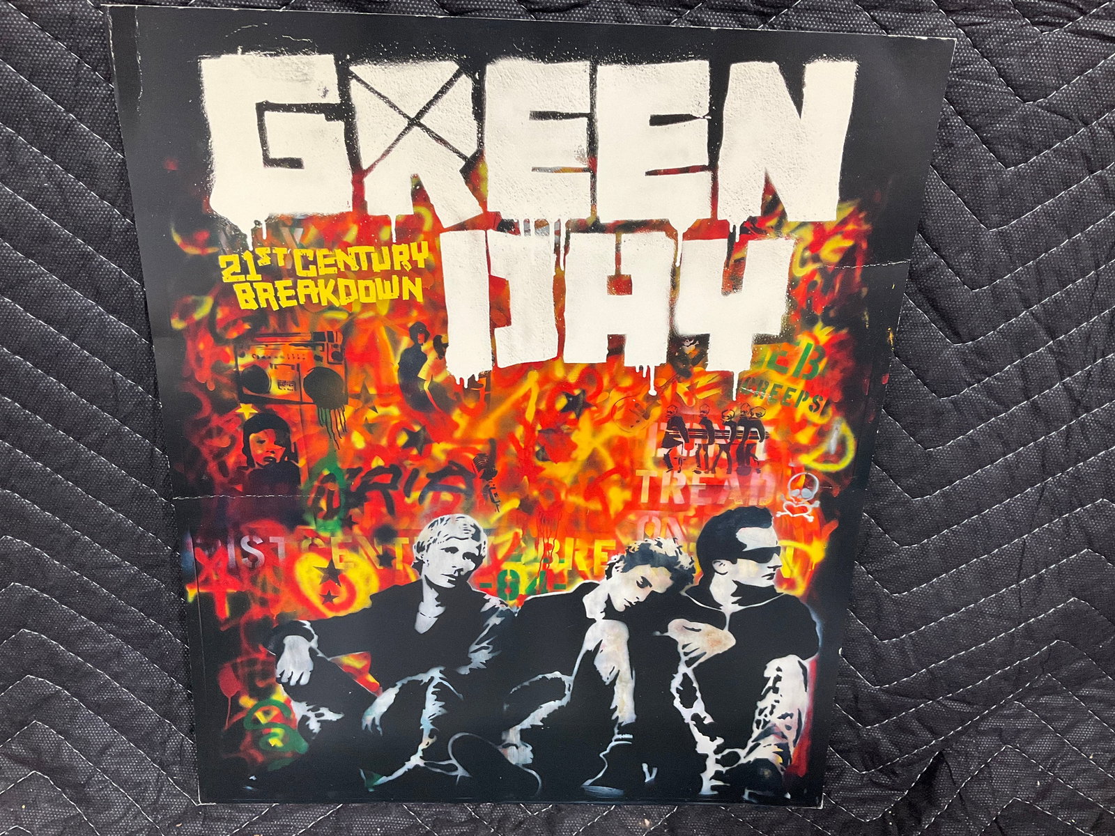 Green Day Poster (12inx14in): Green Day Poster (12inx14in)