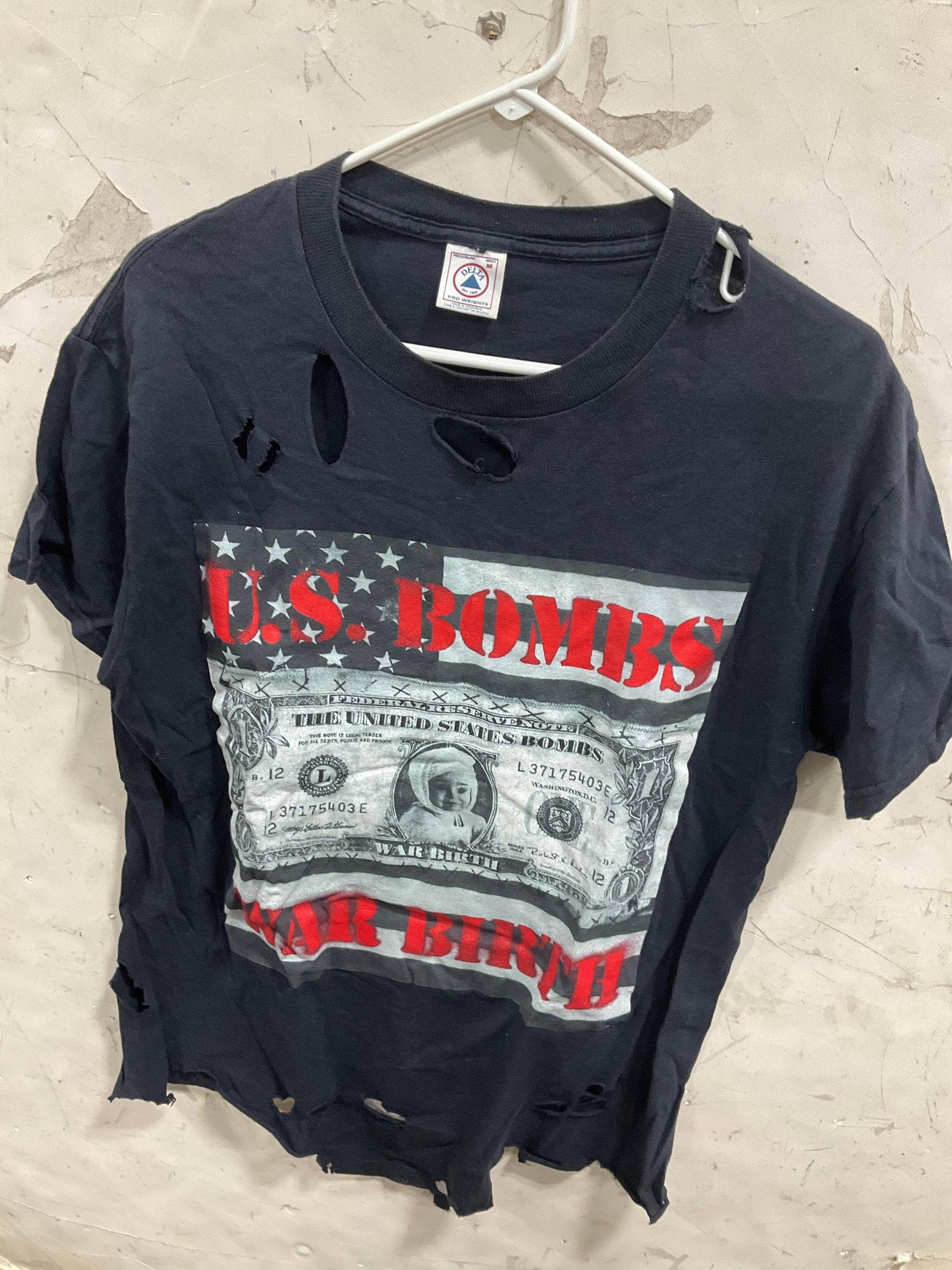 US Bombs Ripped Tshirt (Size: M) (1 of 1)
