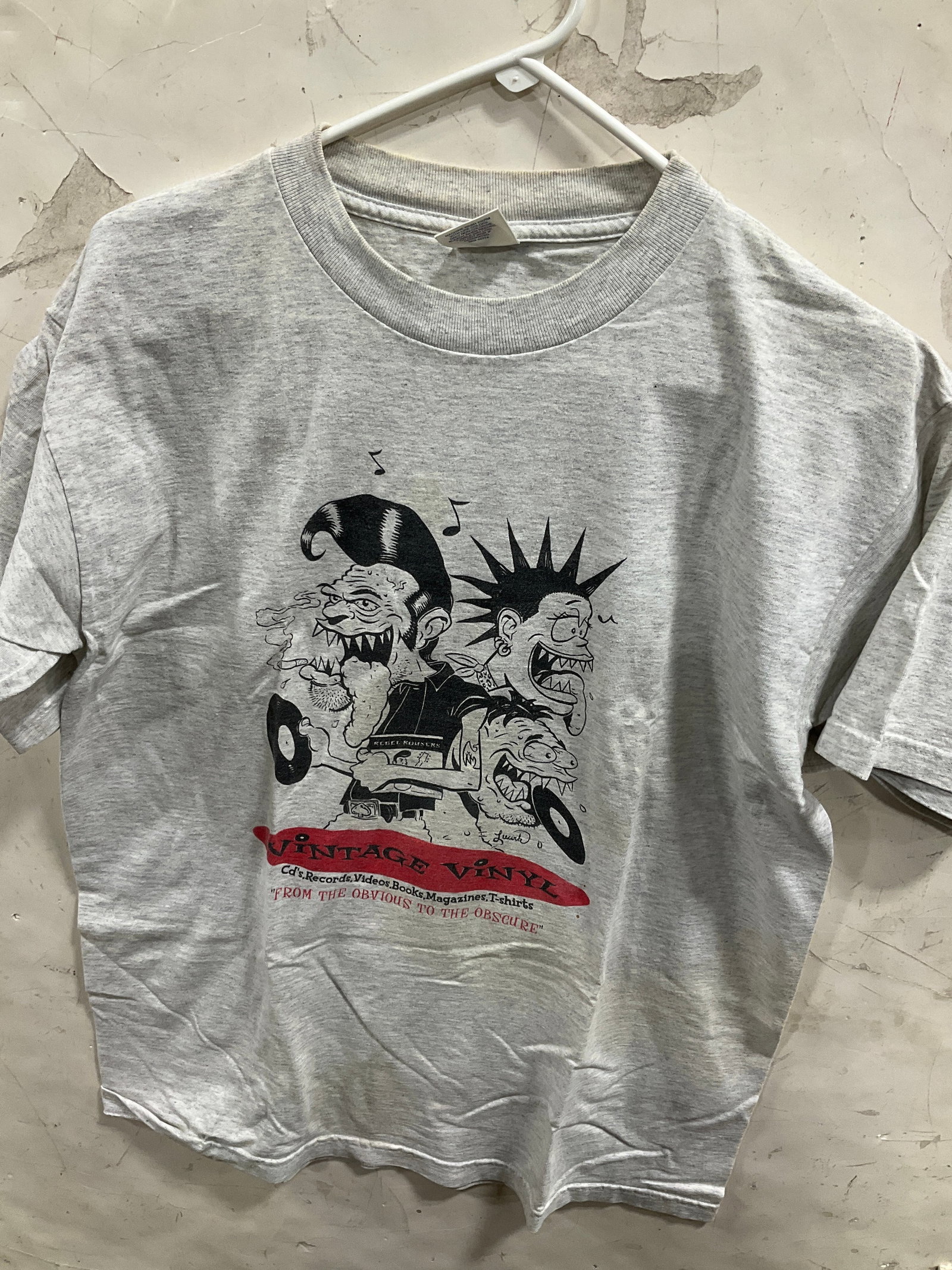 Vintage Vinyl Tshirt (Size: Large): Vintage Vinyl Tshirt (Size: Large)