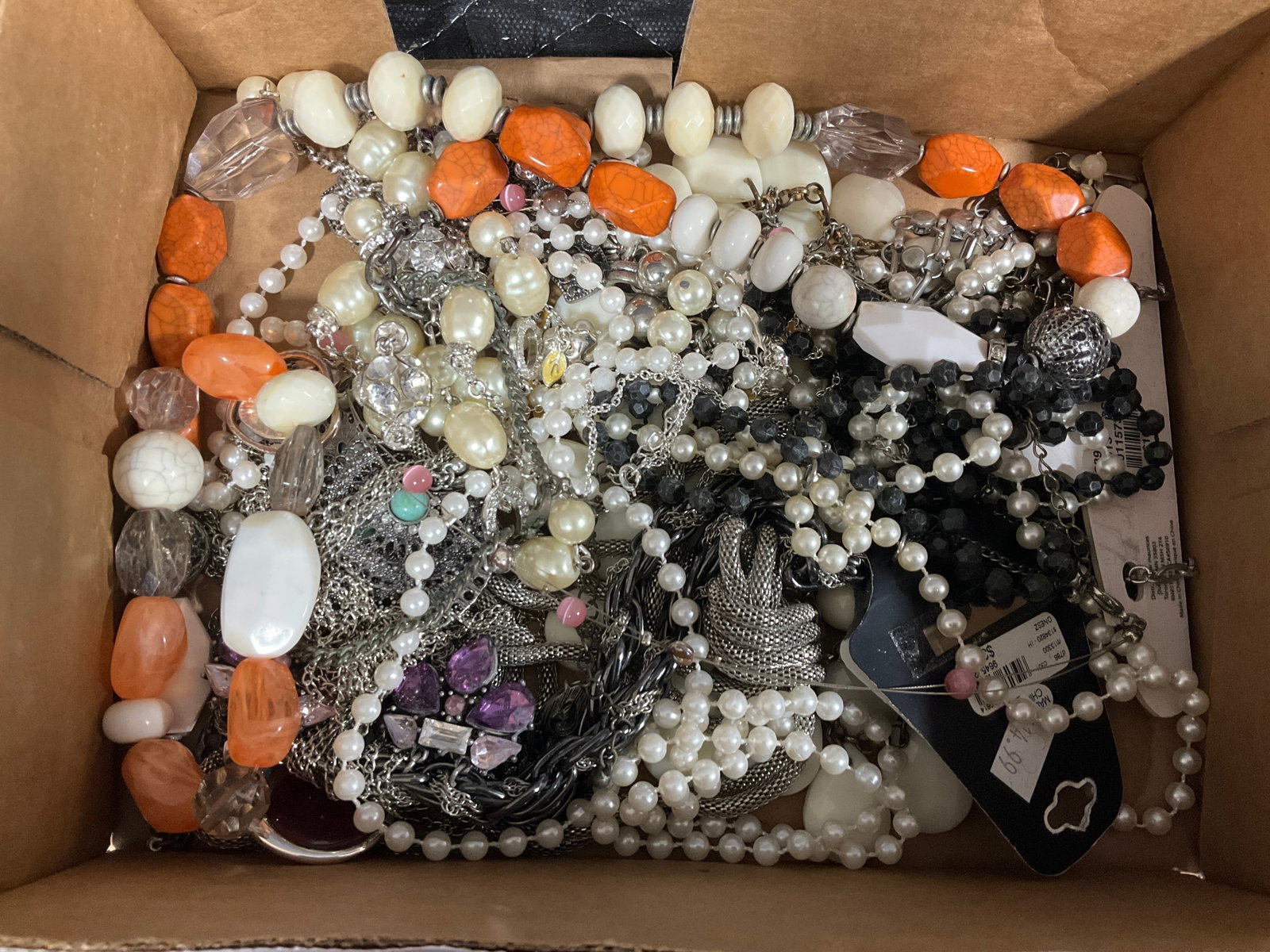Lot of vintage necklace costume jewelry (1 of 1)