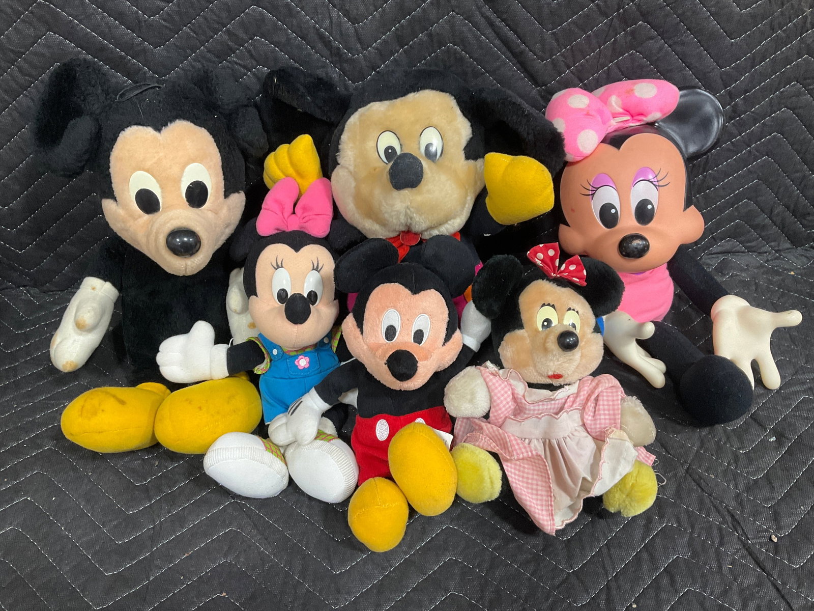 Vintage Disney Minnie Mouse/Mckey Mouse plush dolls (1 of 1)