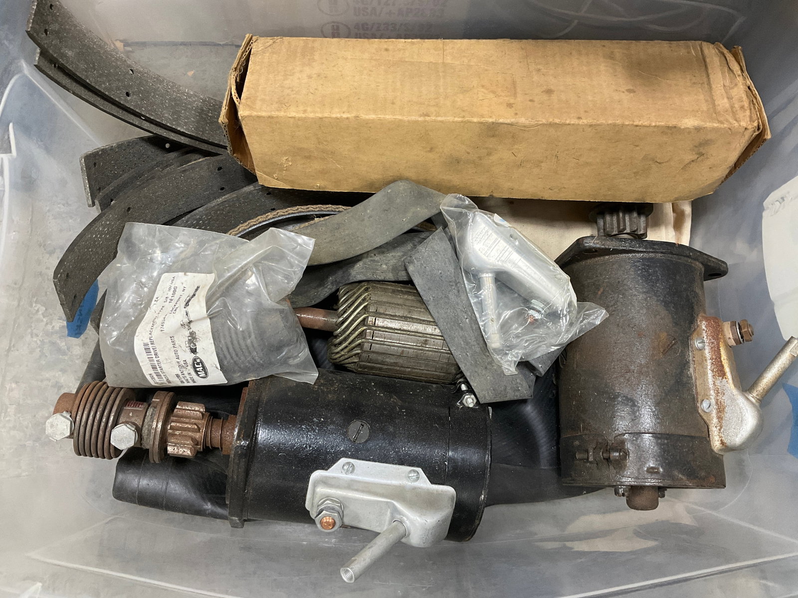 Lot of motor parts: Lot of motor parts
