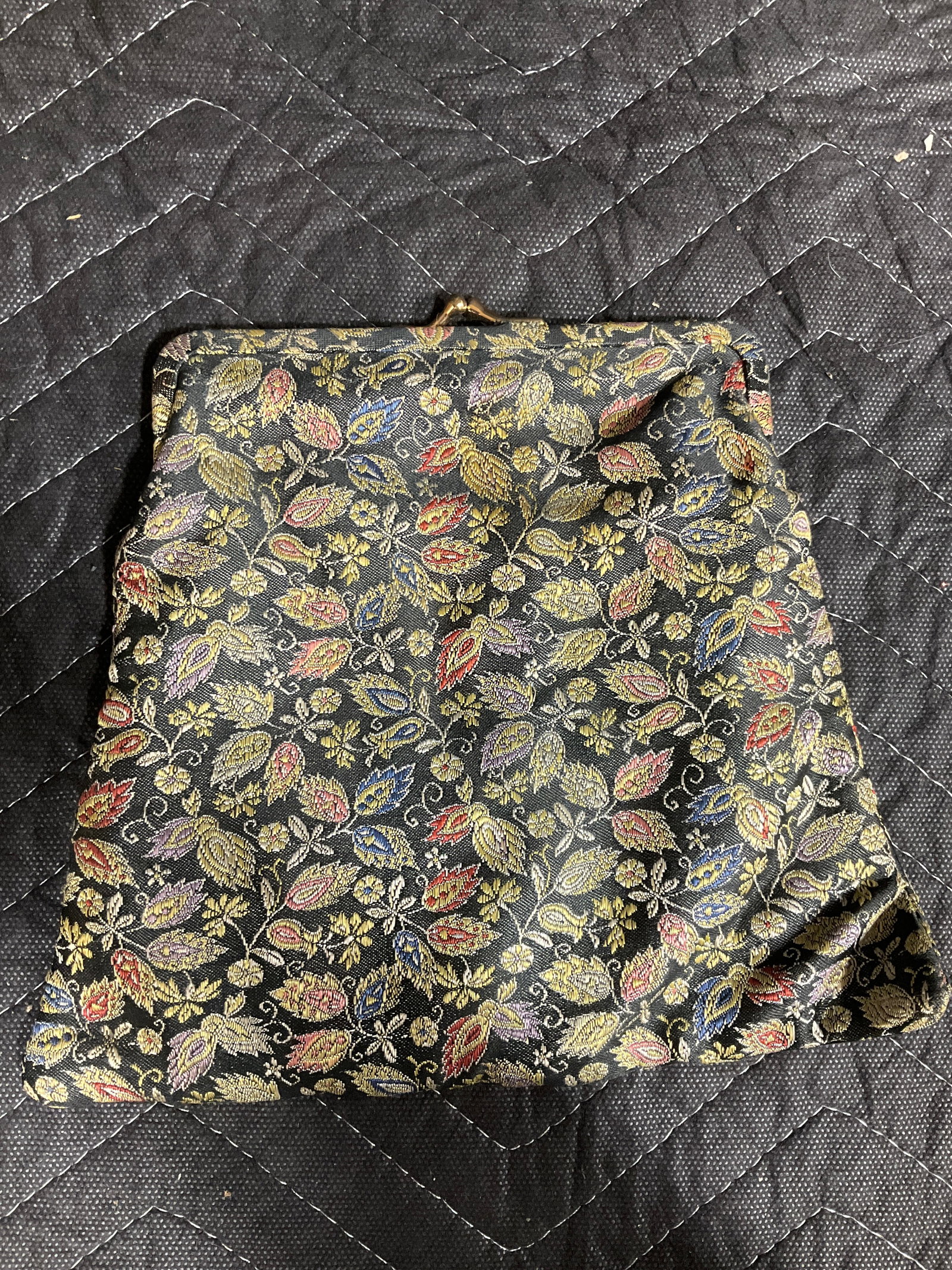 Vintage Floral Coin Purse: Vintage Floral Coin Purse