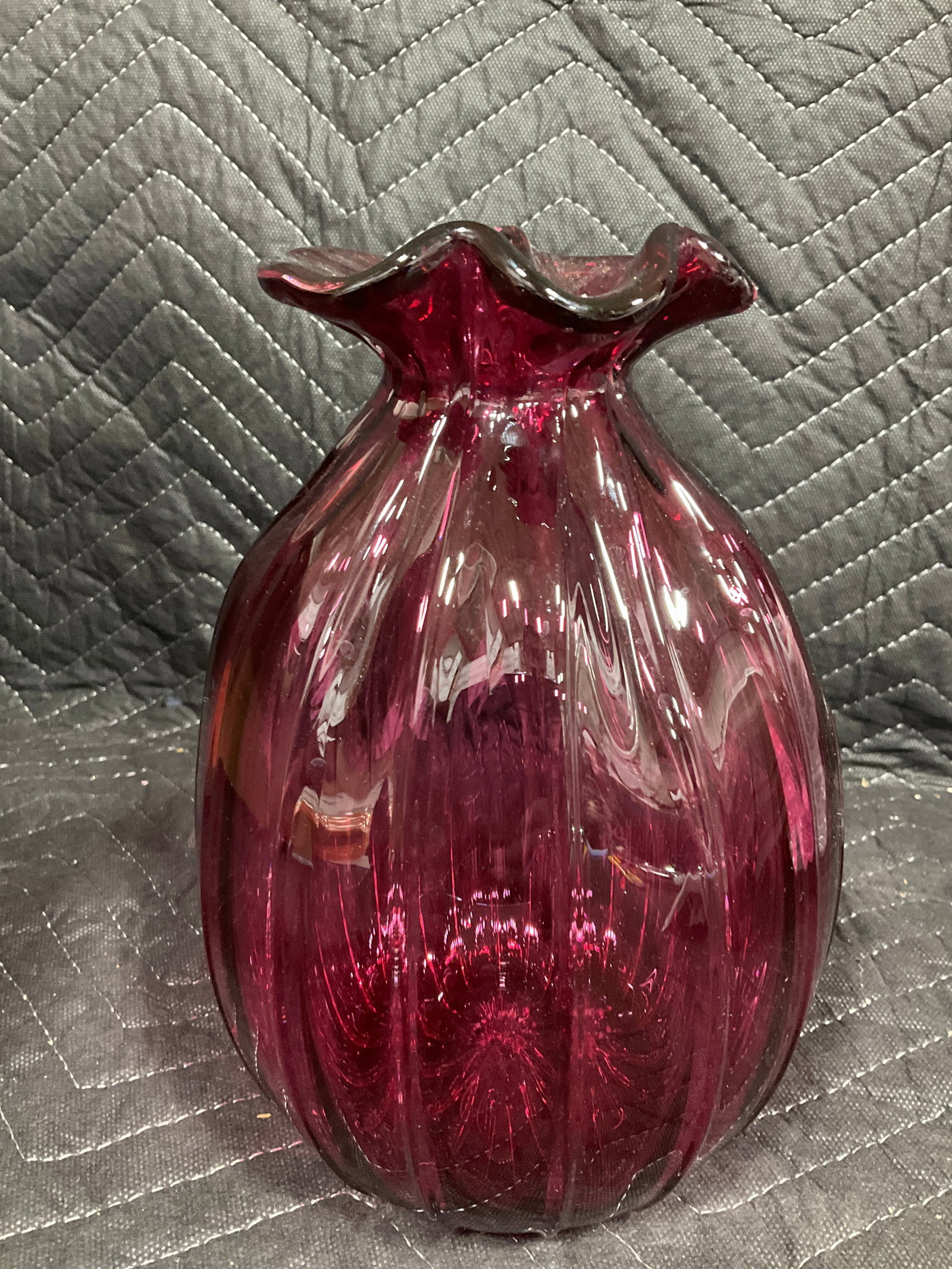 Cranberry Art Glass Vase (9in Tall): Cranberry Art Glass Vase (9in Tall)