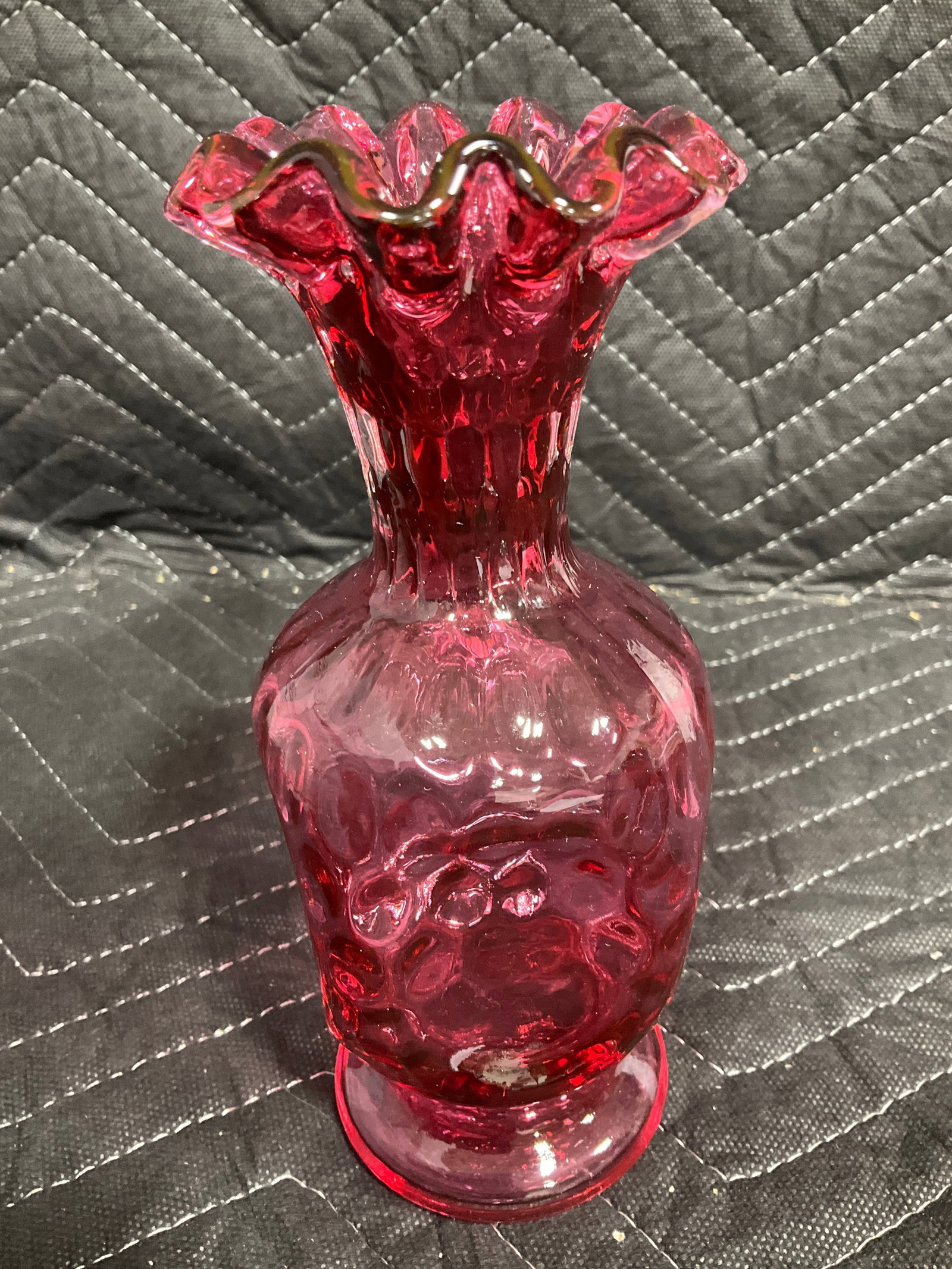 Handblown Cranberry Art Glass Vase (7.5in Tall): Handblown Cranberry Art Glass Vase (7.5in Tall)