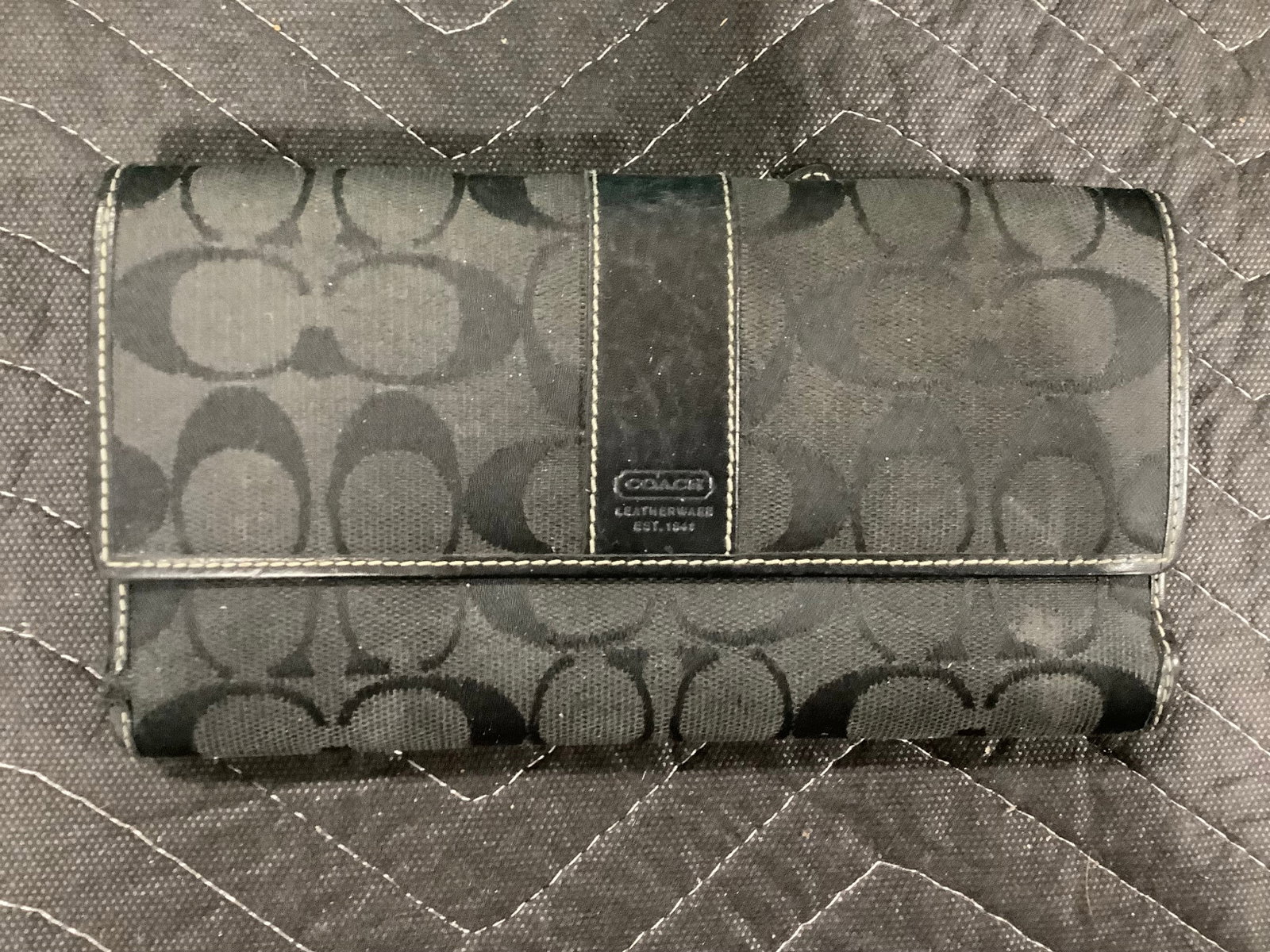Coach Wallet *unauthenticated* (1 of 1)
