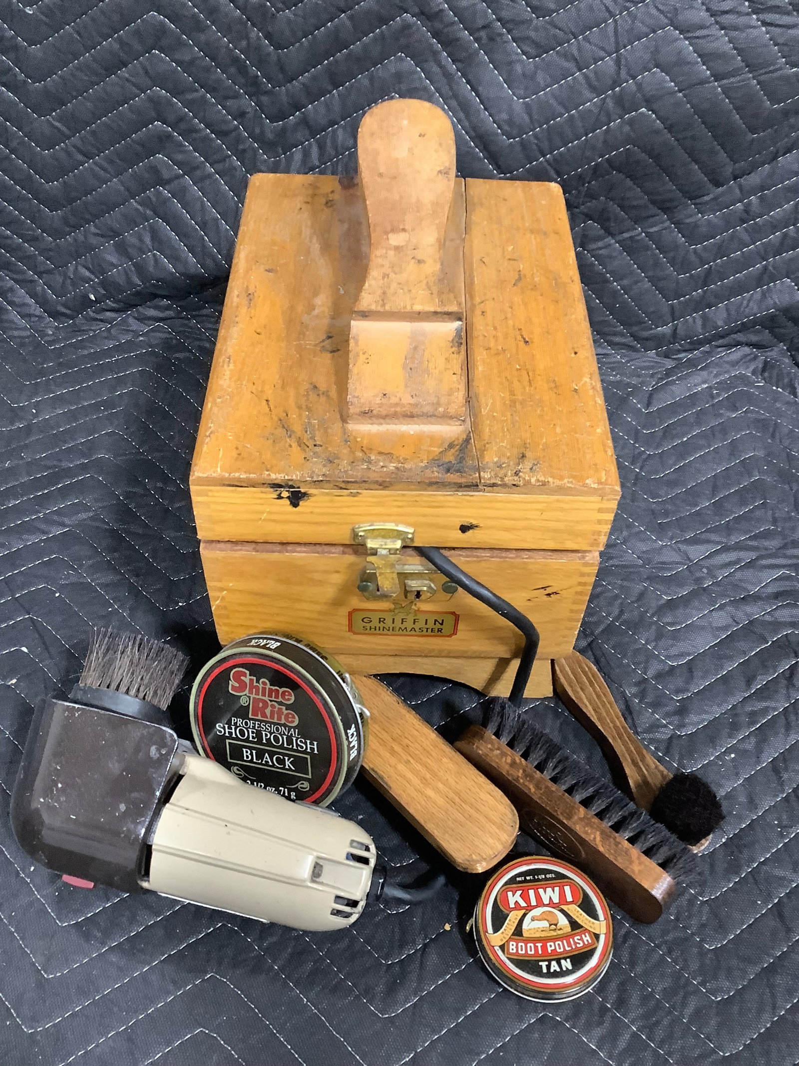 Griffin Shine Master Shoe Polish Kit/Case: Griffin Shine Master Shoe Polish Kit/Case