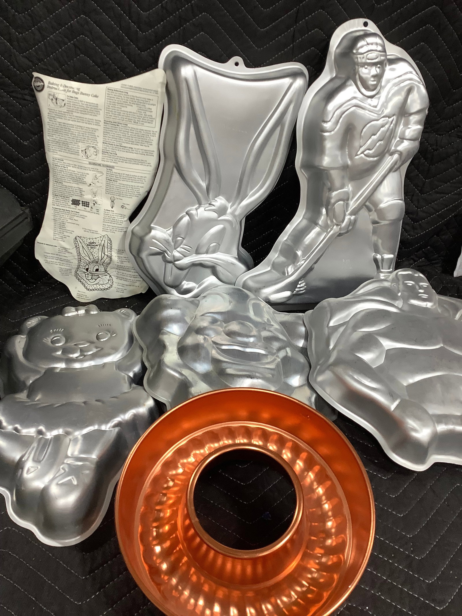 Vintage Tin Baking Molds (1 of 1)