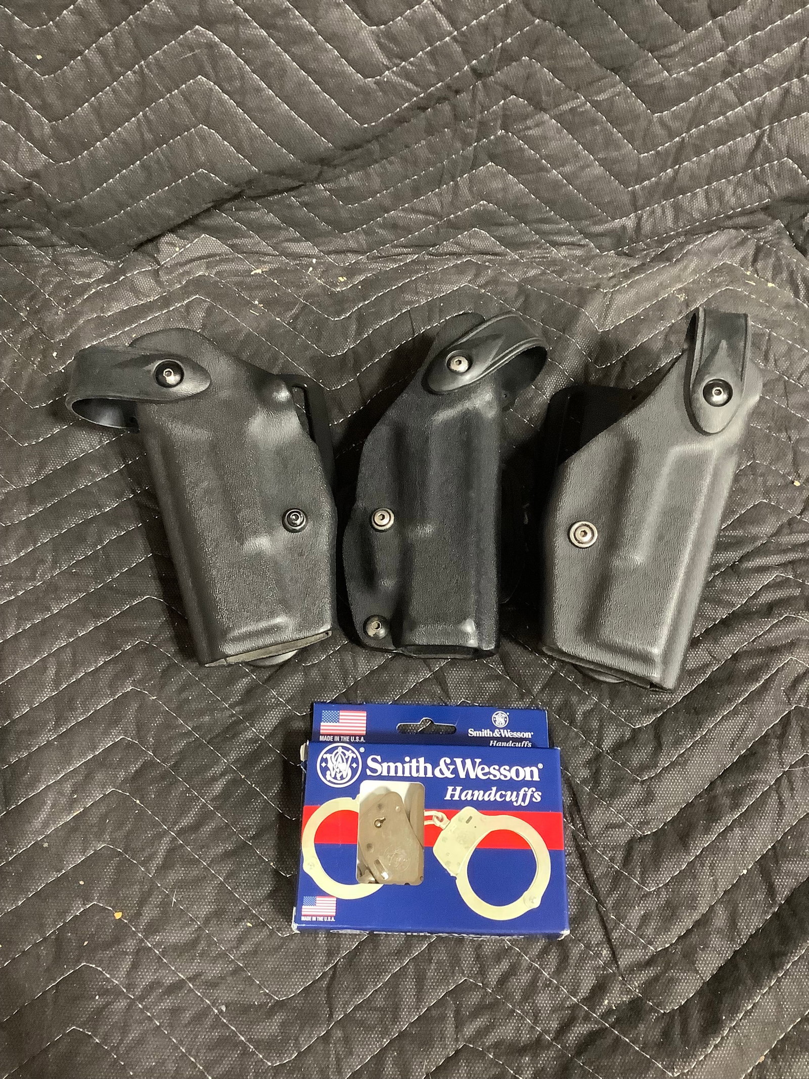 Smith & Wesson handcuffs and (1 of 1)