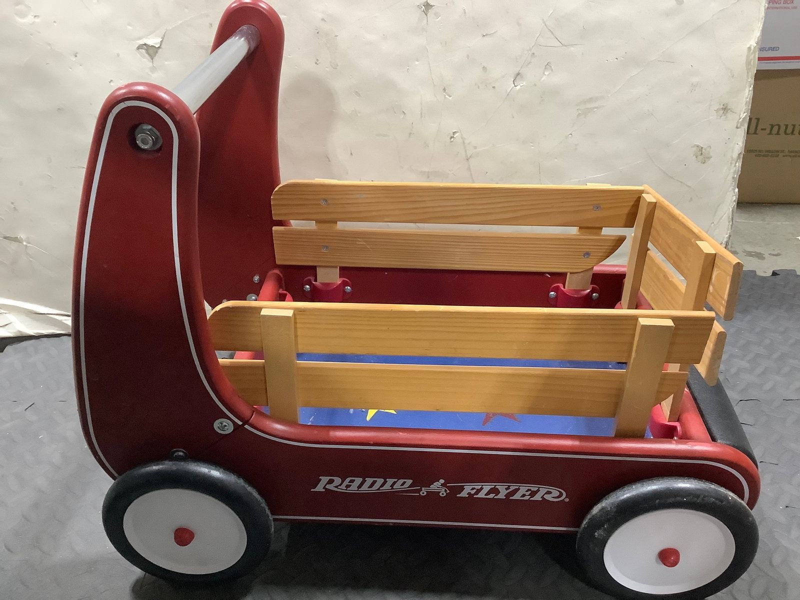 Red Radio Flyer Classic Walker Wagon(18in tall-missing piece): Red Radio Flyer Classic Walker Wagon(18in tall-missing piece)