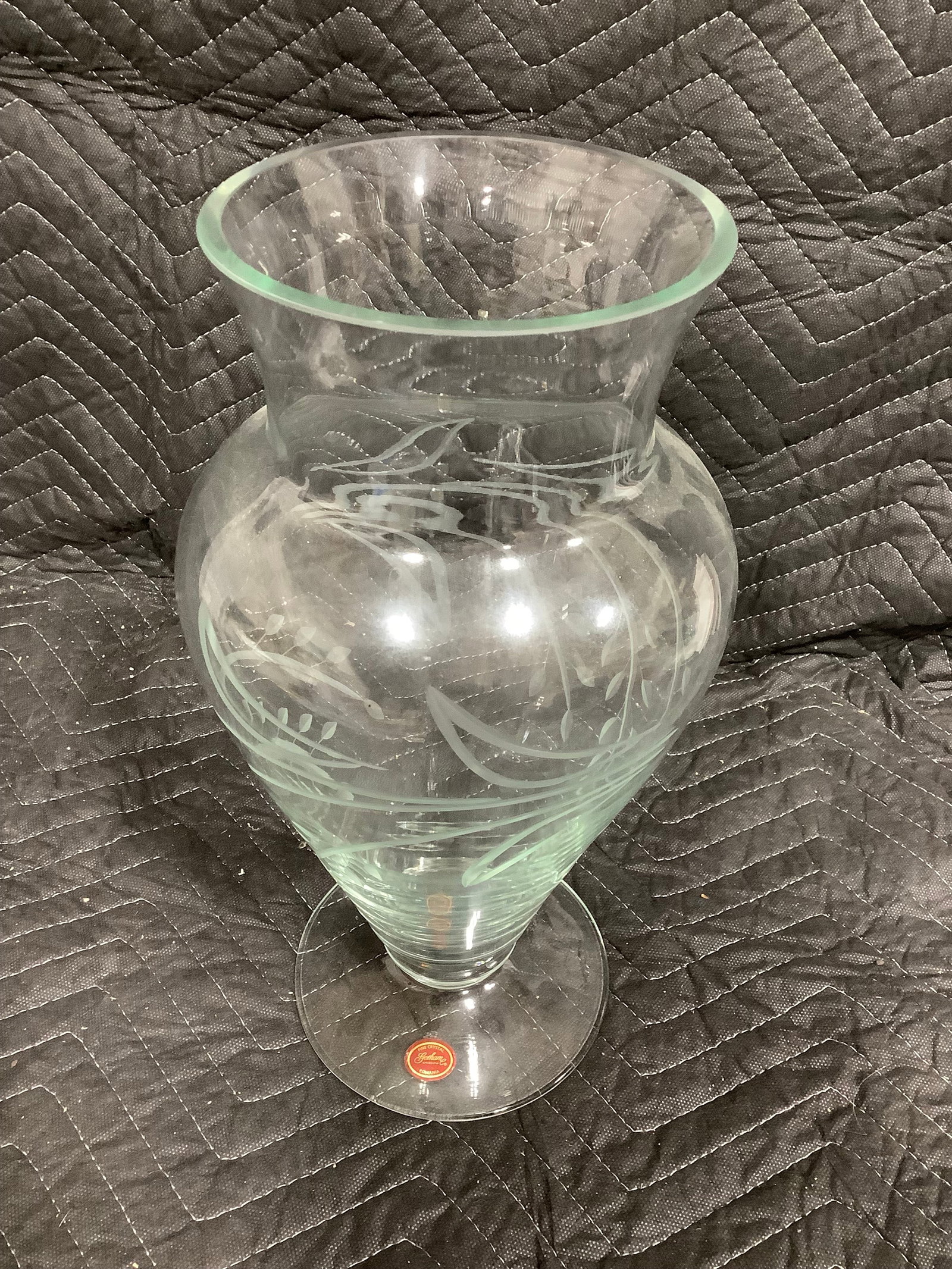 Gorham fine crystal lea design vase(14.5in tall): Gorham fine crystal lea design vase(14.5in tall)