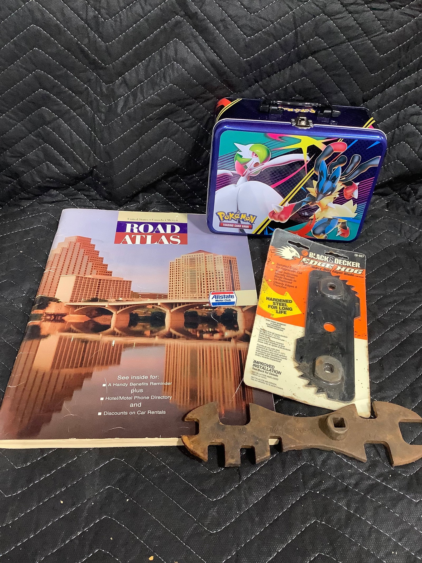 Pokemon lunchbox, Black & Decker edge hog, and more (1 of 1)