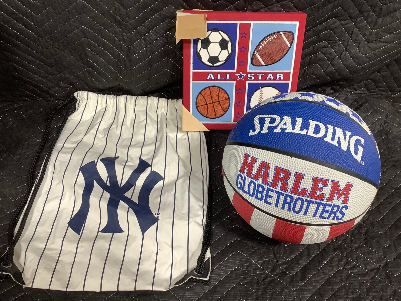 Spalding Harlem Globetrotters basketball, NY Yankees drawstring bag, and more: Spalding Harlem Globetrotters basketball, NY Yankees drawstring bag, and more