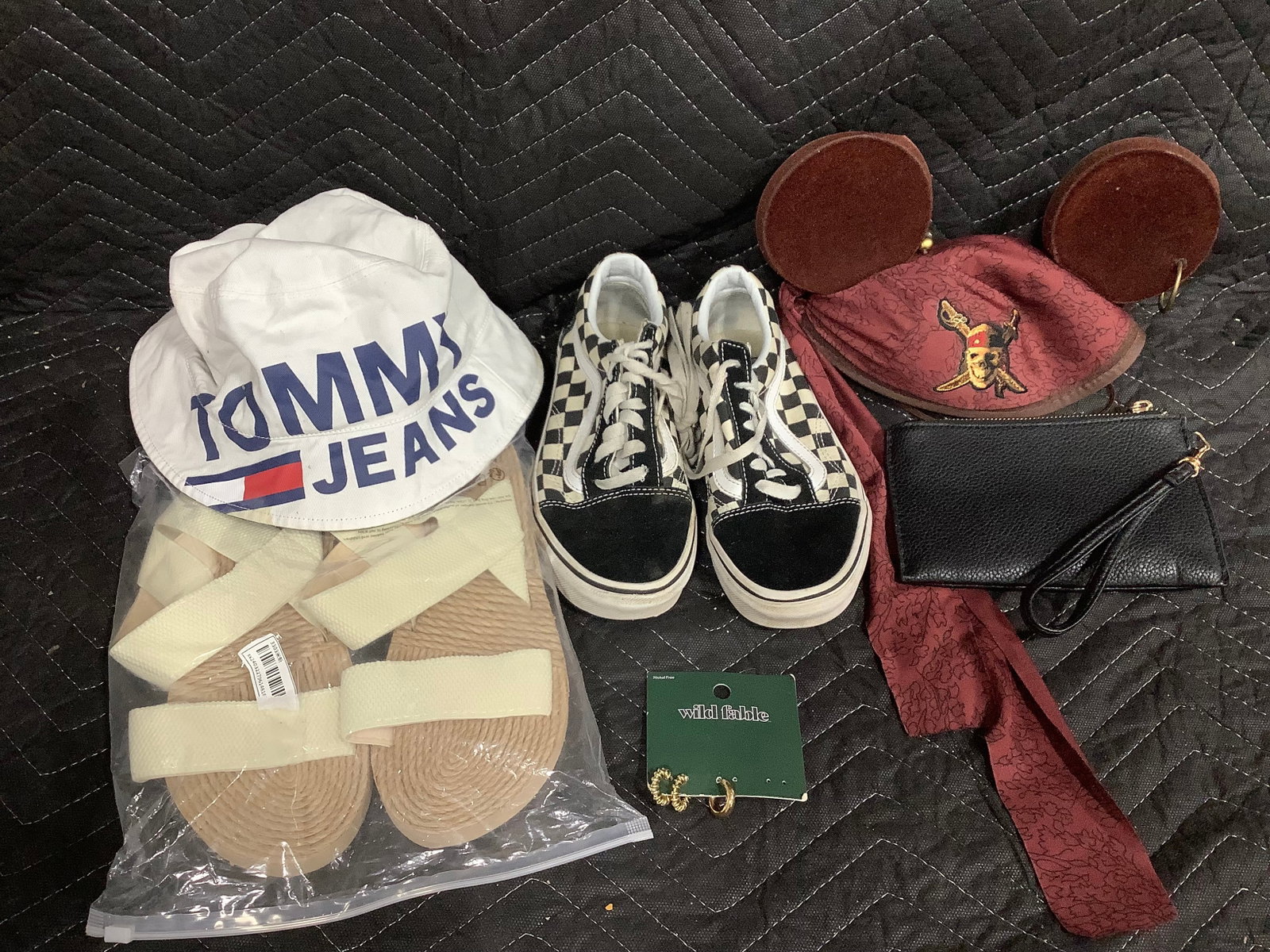 Tommy Hilfiger hat,womens sneakers(6), womens sandals(size N/A), and more: Tommy Hilfiger hat,womens sneakers(6), womens sandals(size N/A), and more