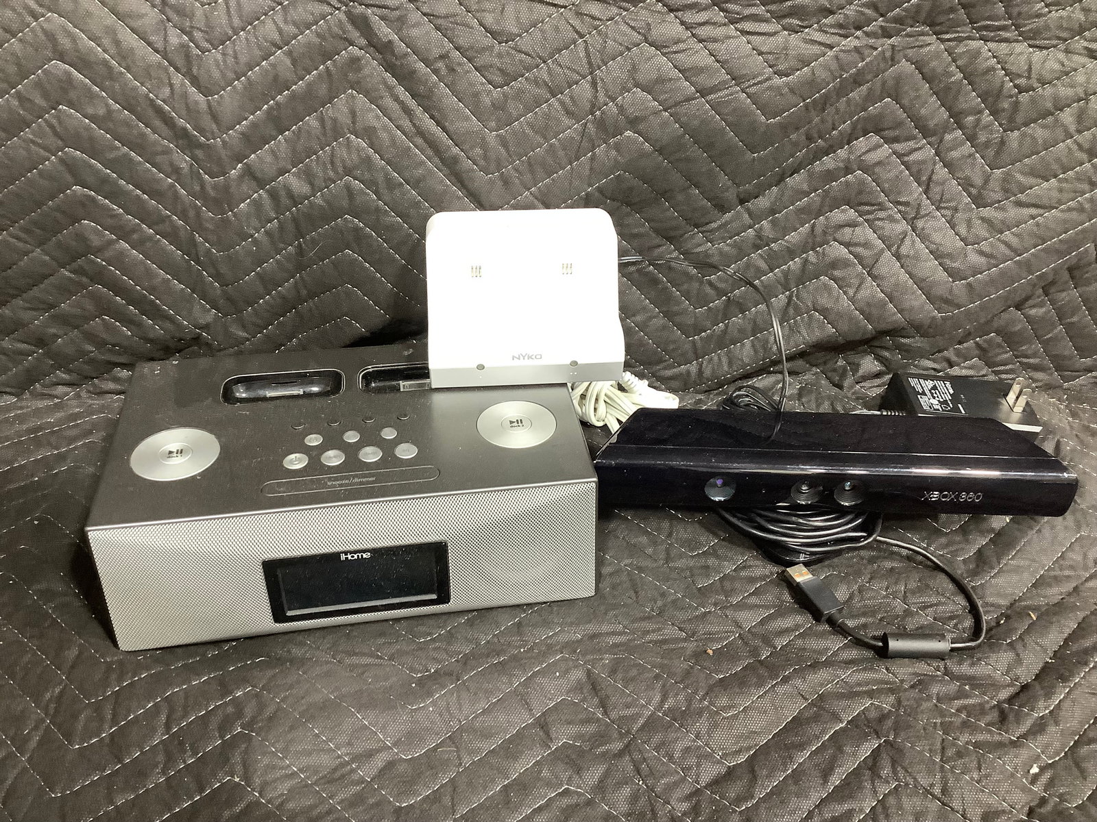 IHome speaker,Xbox 360 camera attachment, IHome, and more (1 of 1)