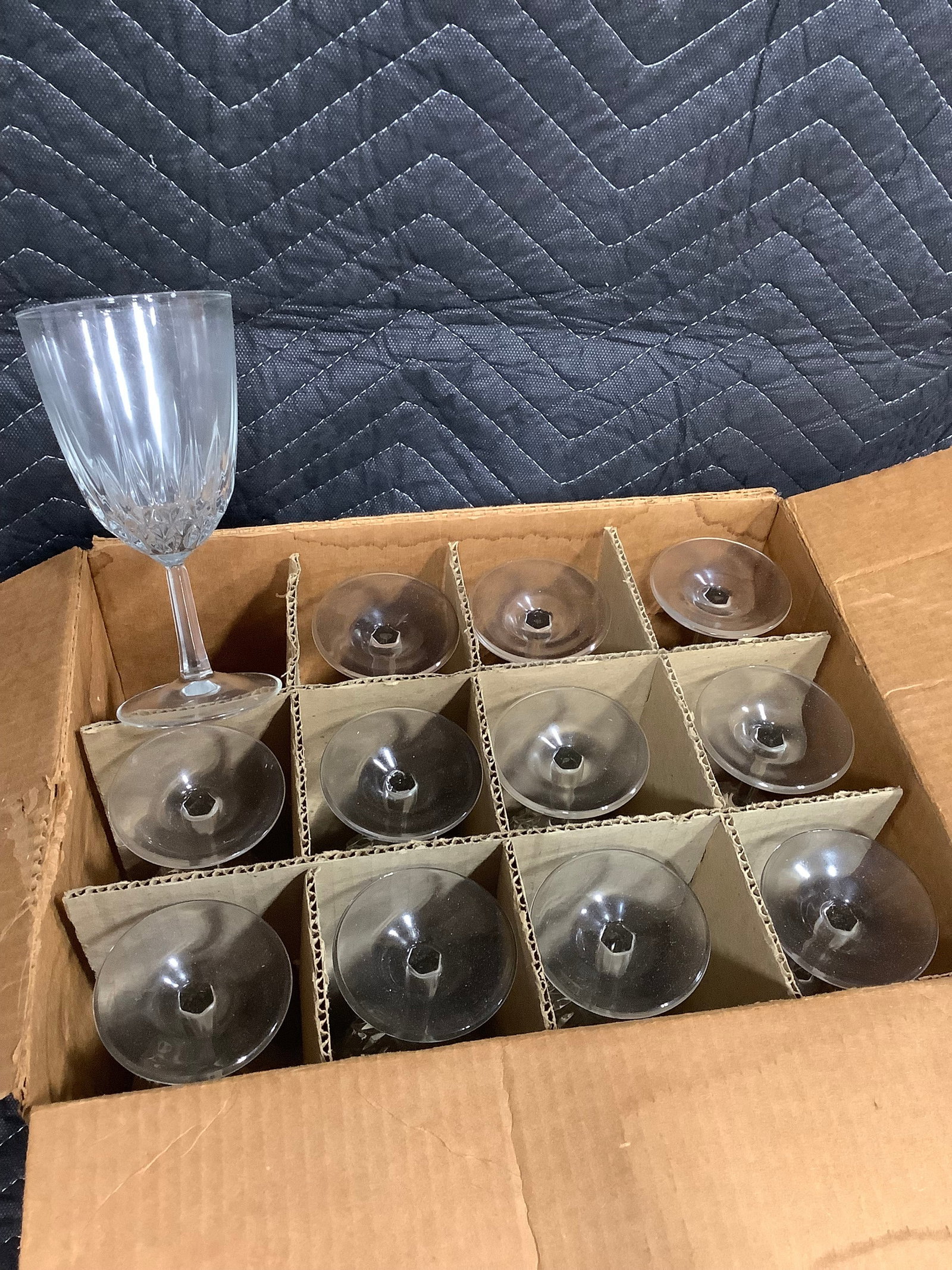 Luminarc Diamant goblets (1 of 1)