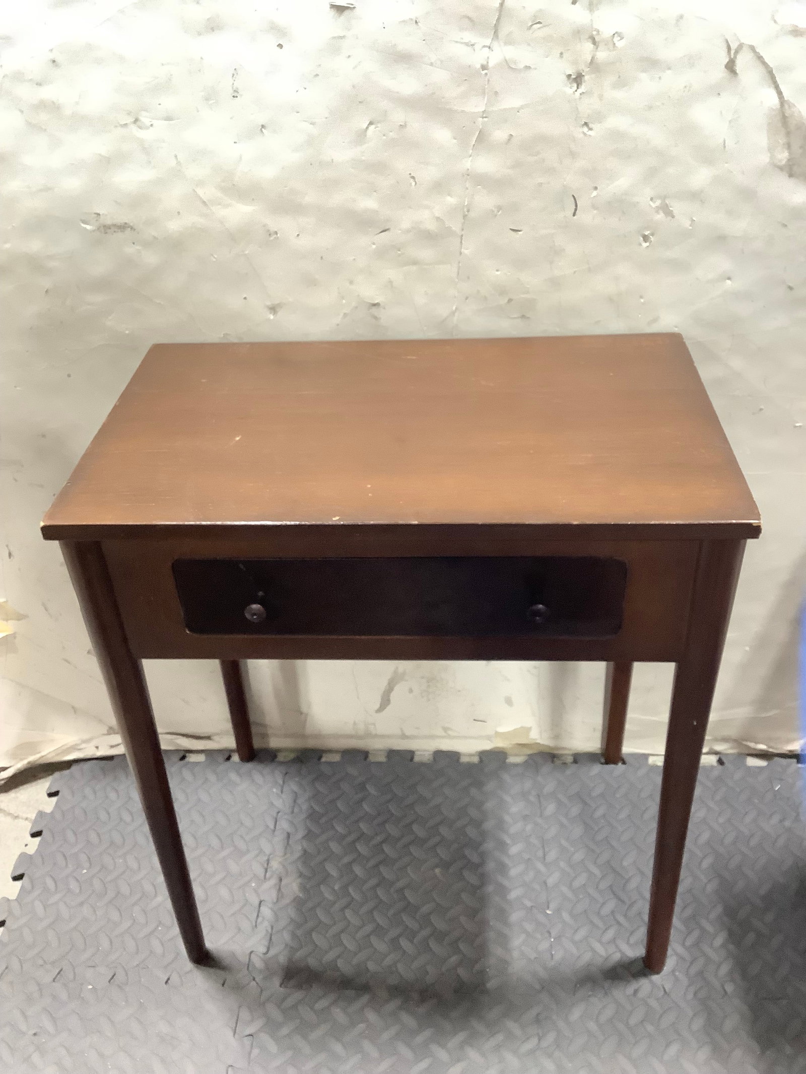 MCM side table(21inx13inx23in) (1 of 1)