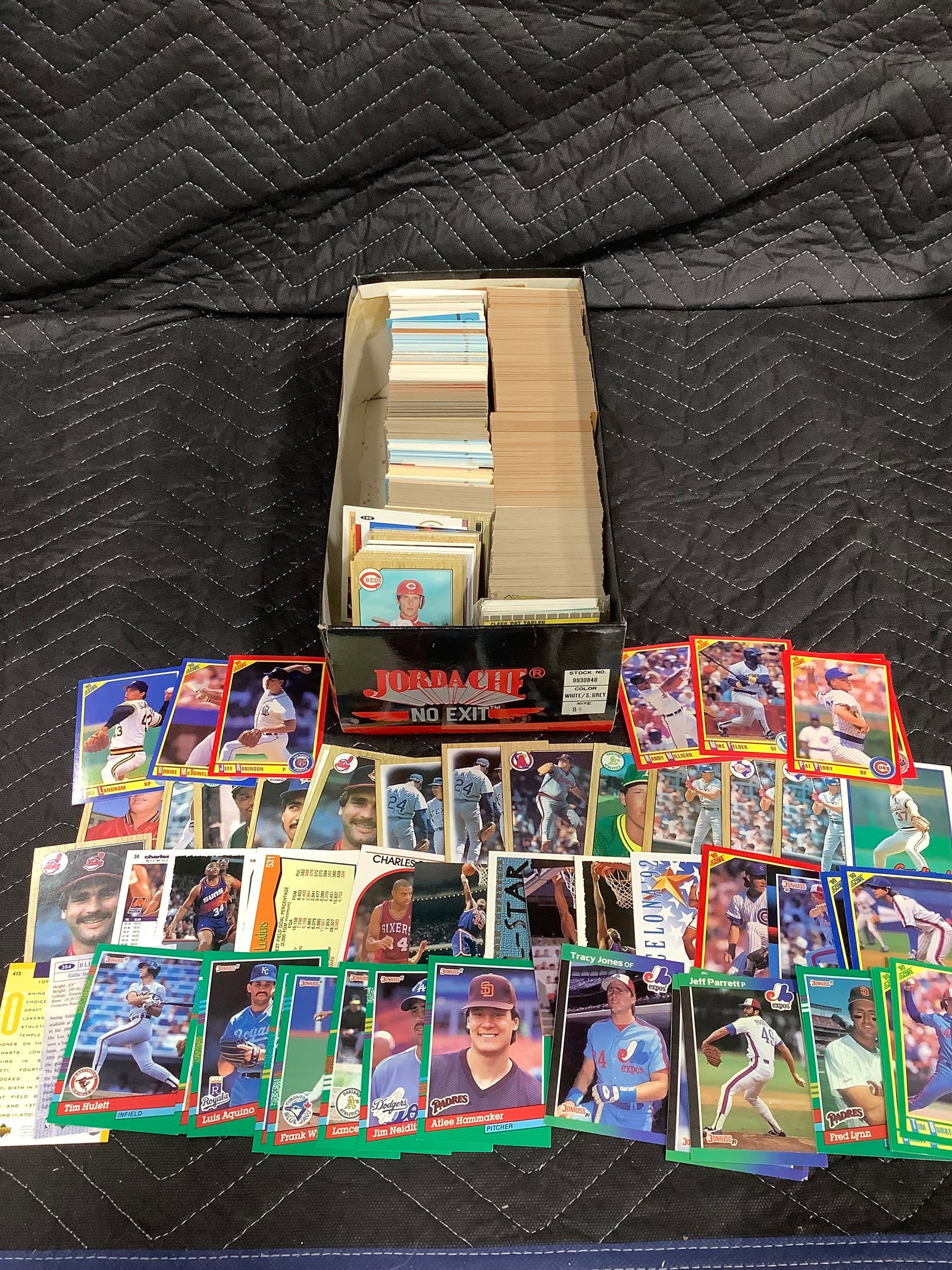 Various sports cards (1 of 1)
