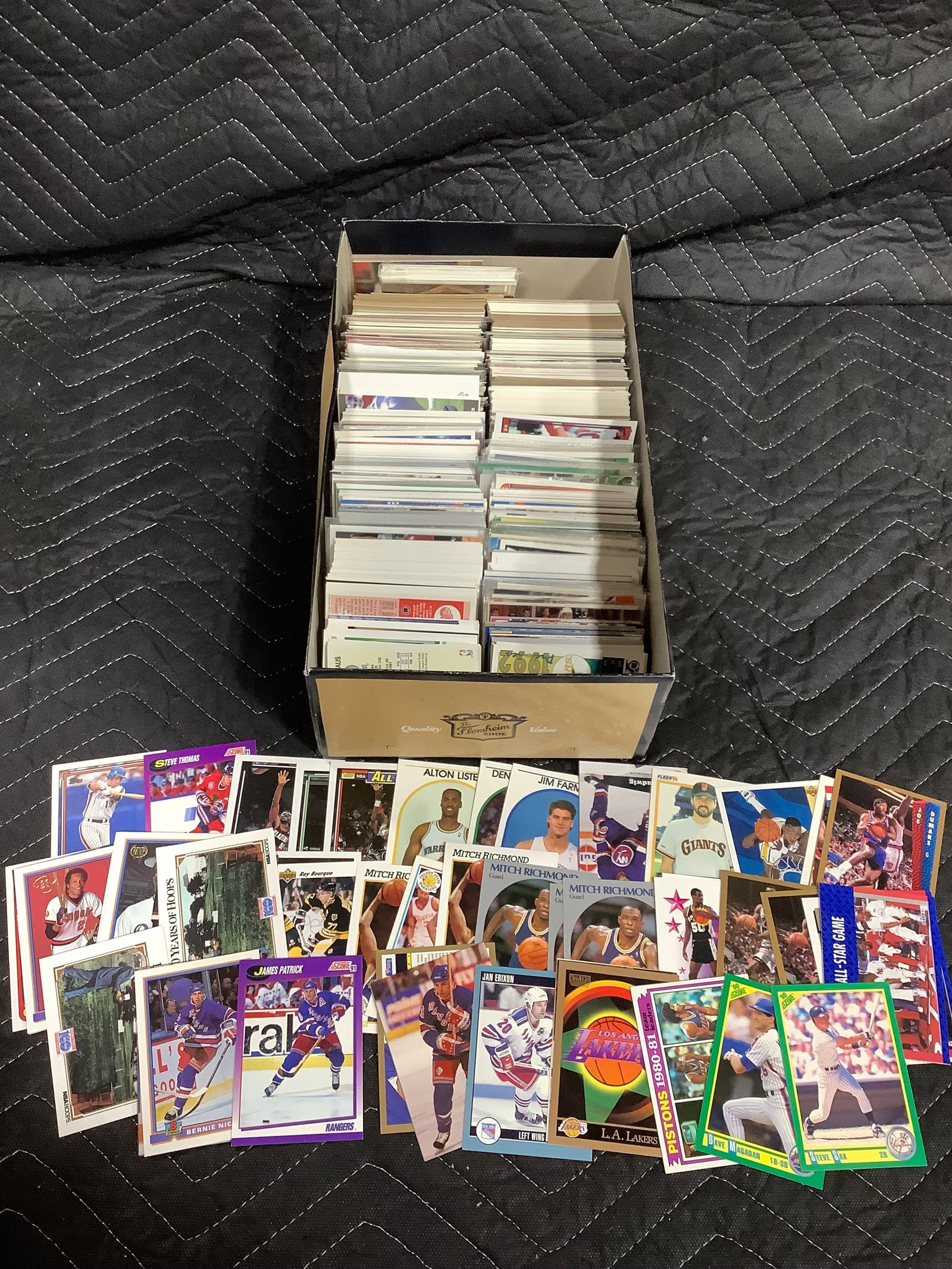 Various sports cards: Various sports cards