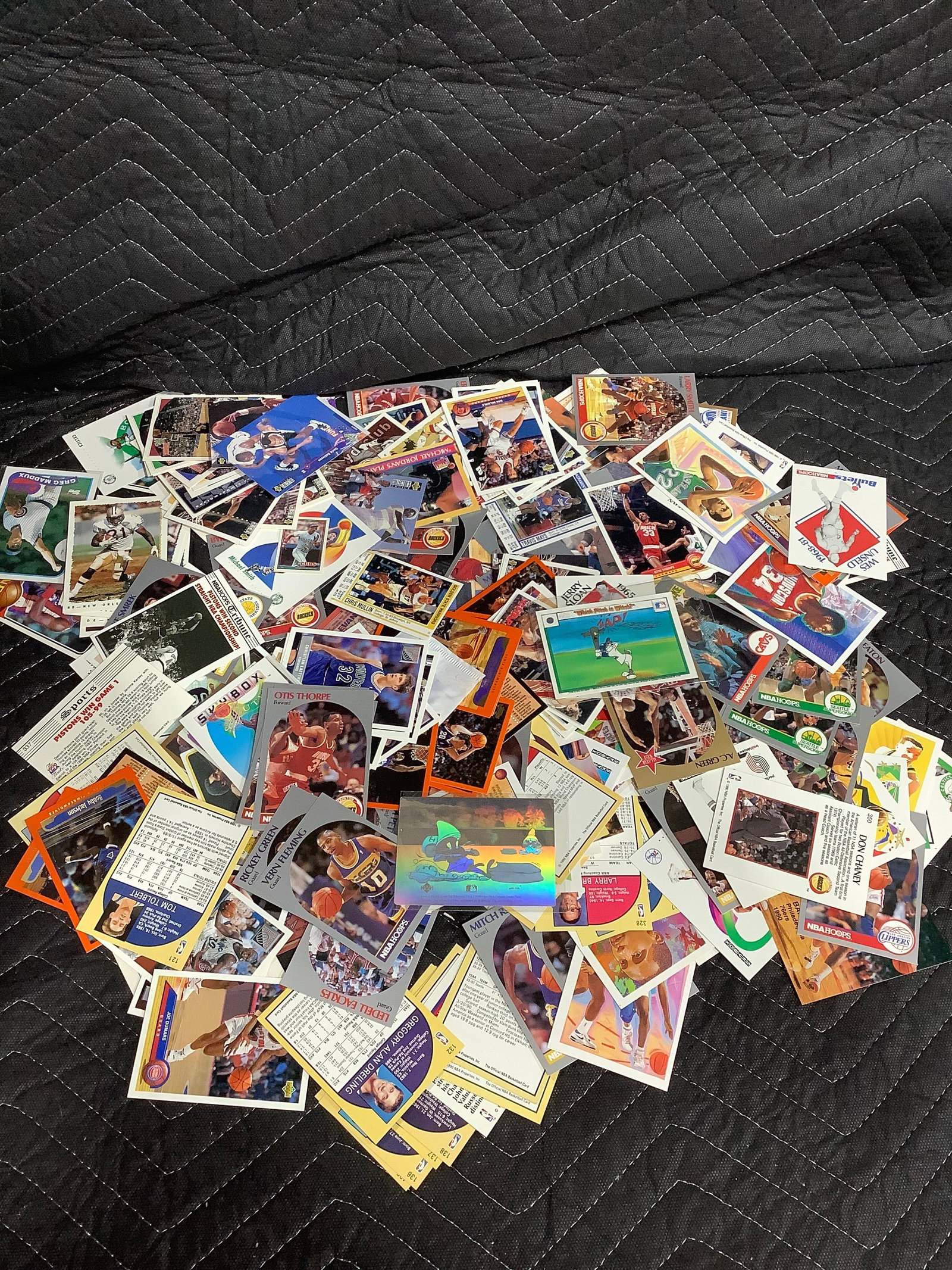 Various sports cards: Various sports cards