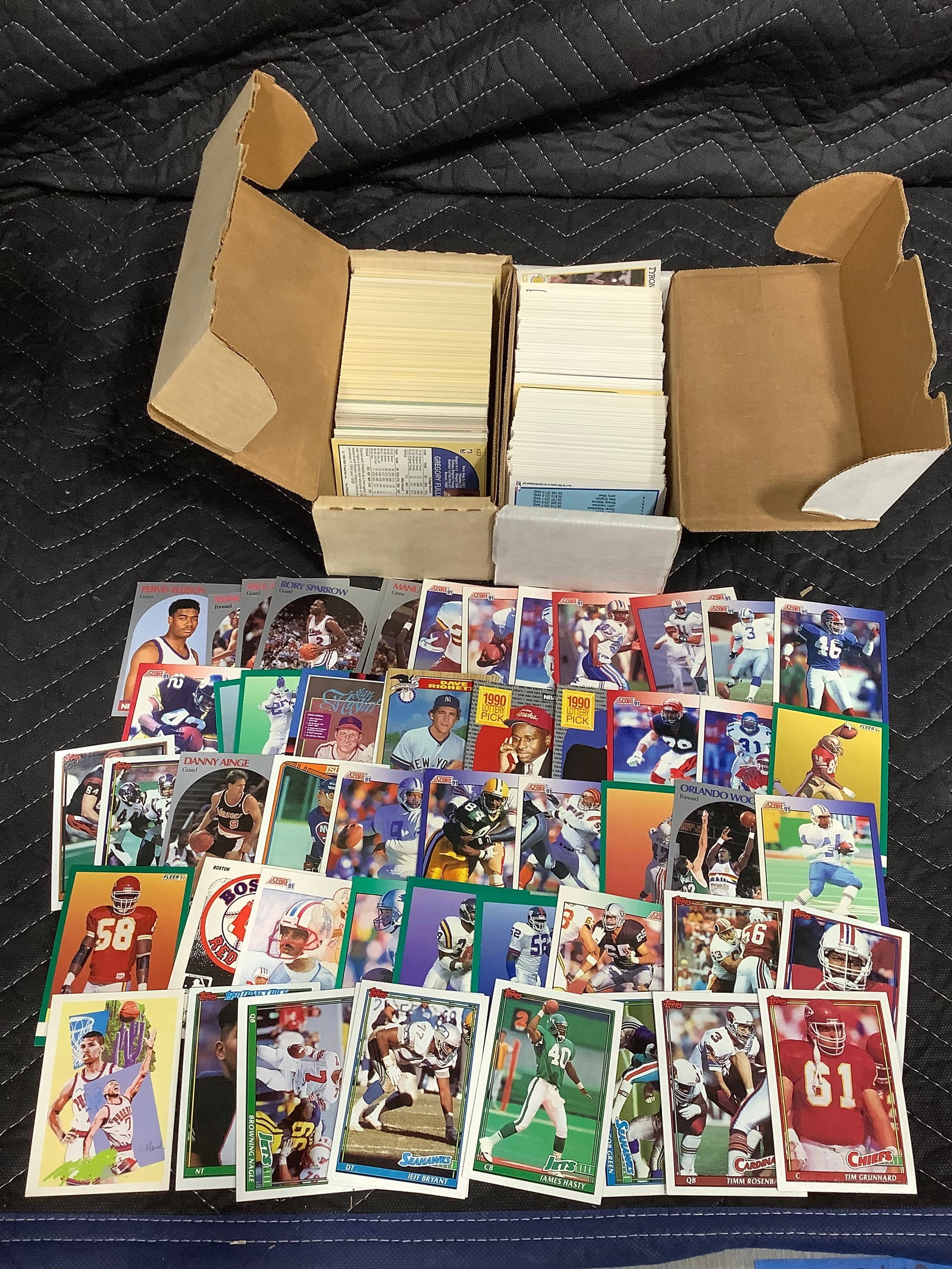 Various collectible sports cards (1 of 1)