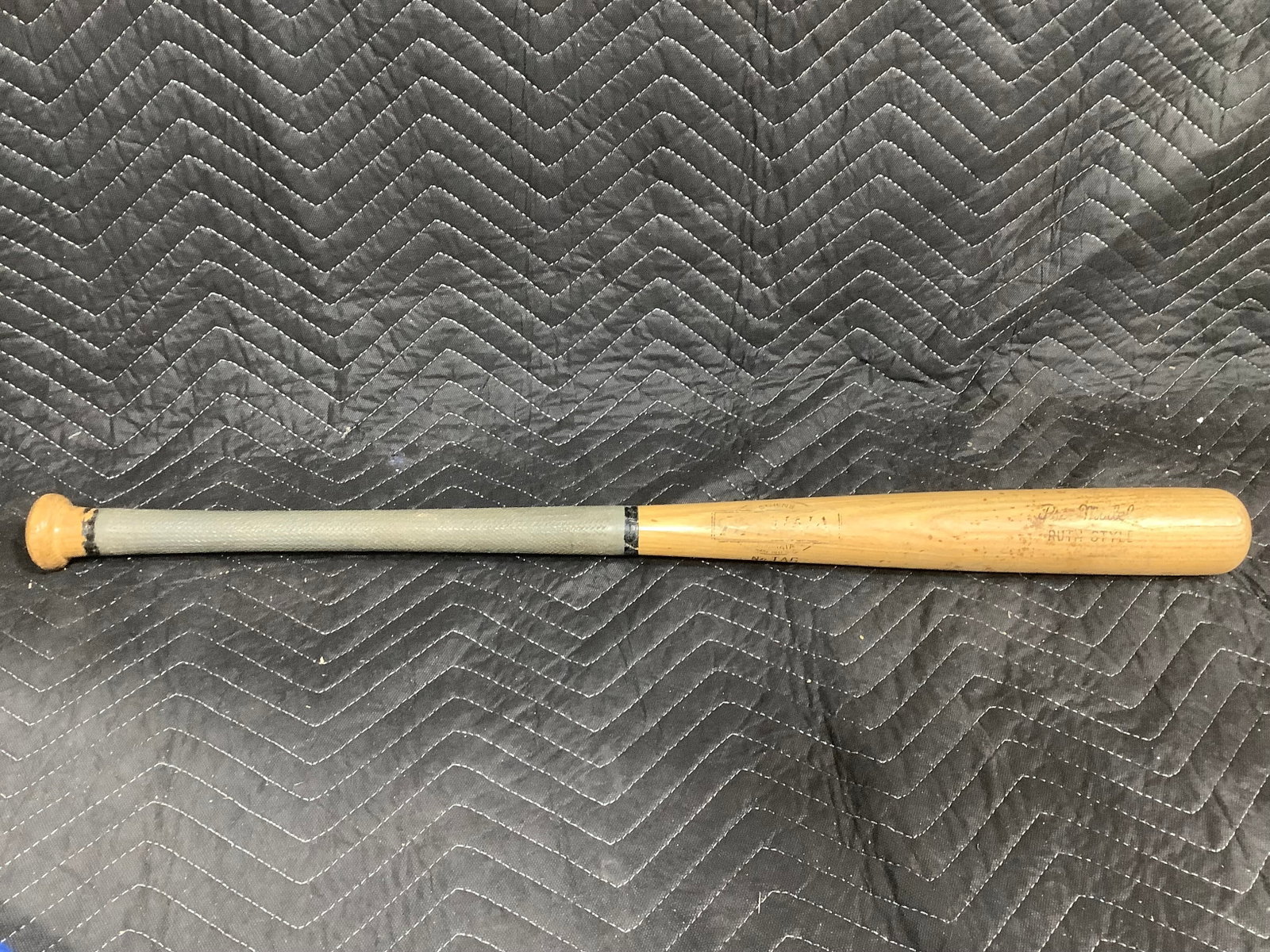 Vintage Hanna Pro Model Ruth Style Bat (1 of 1)