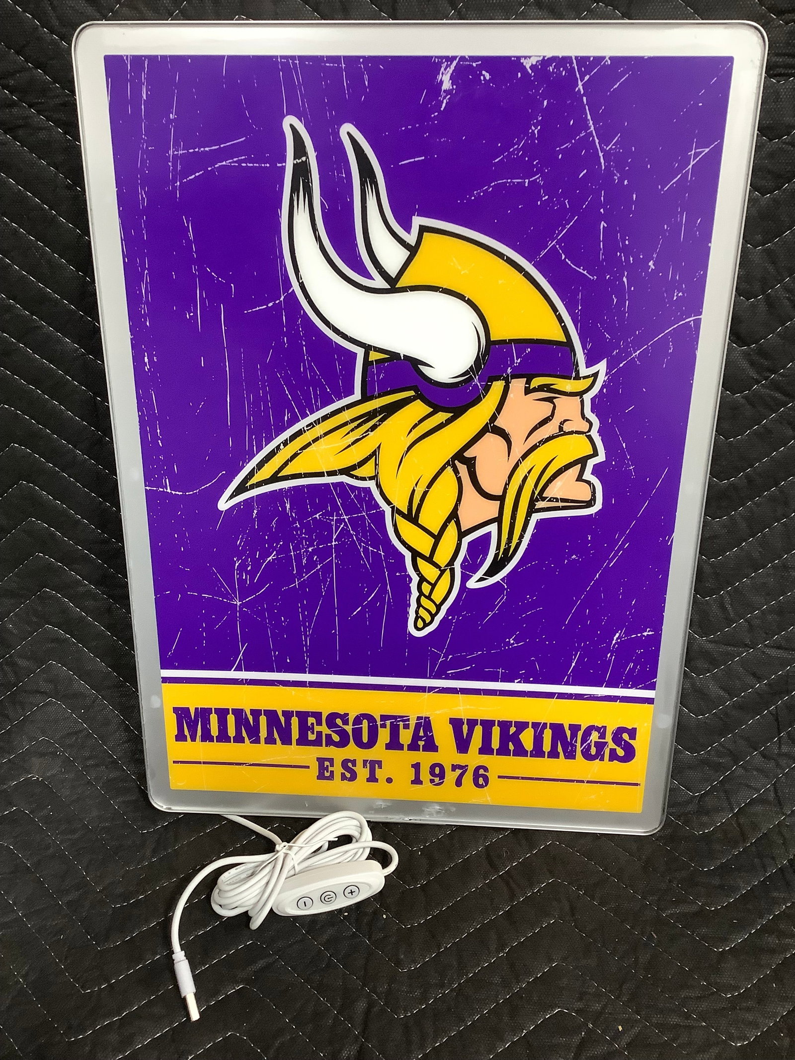Minnesota Vikings LED Sign Decor (12.25inx17in): Minnesota Vikings LED Sign Decor (12.25inx17in)