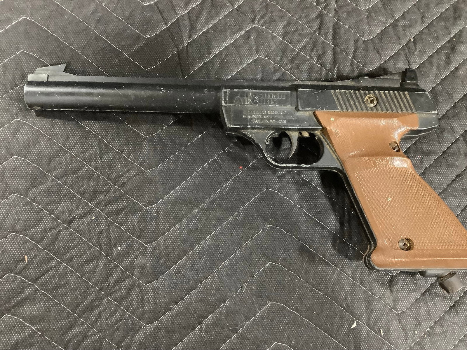 Crosman BB Gun - Model 1600 (1 of 1)