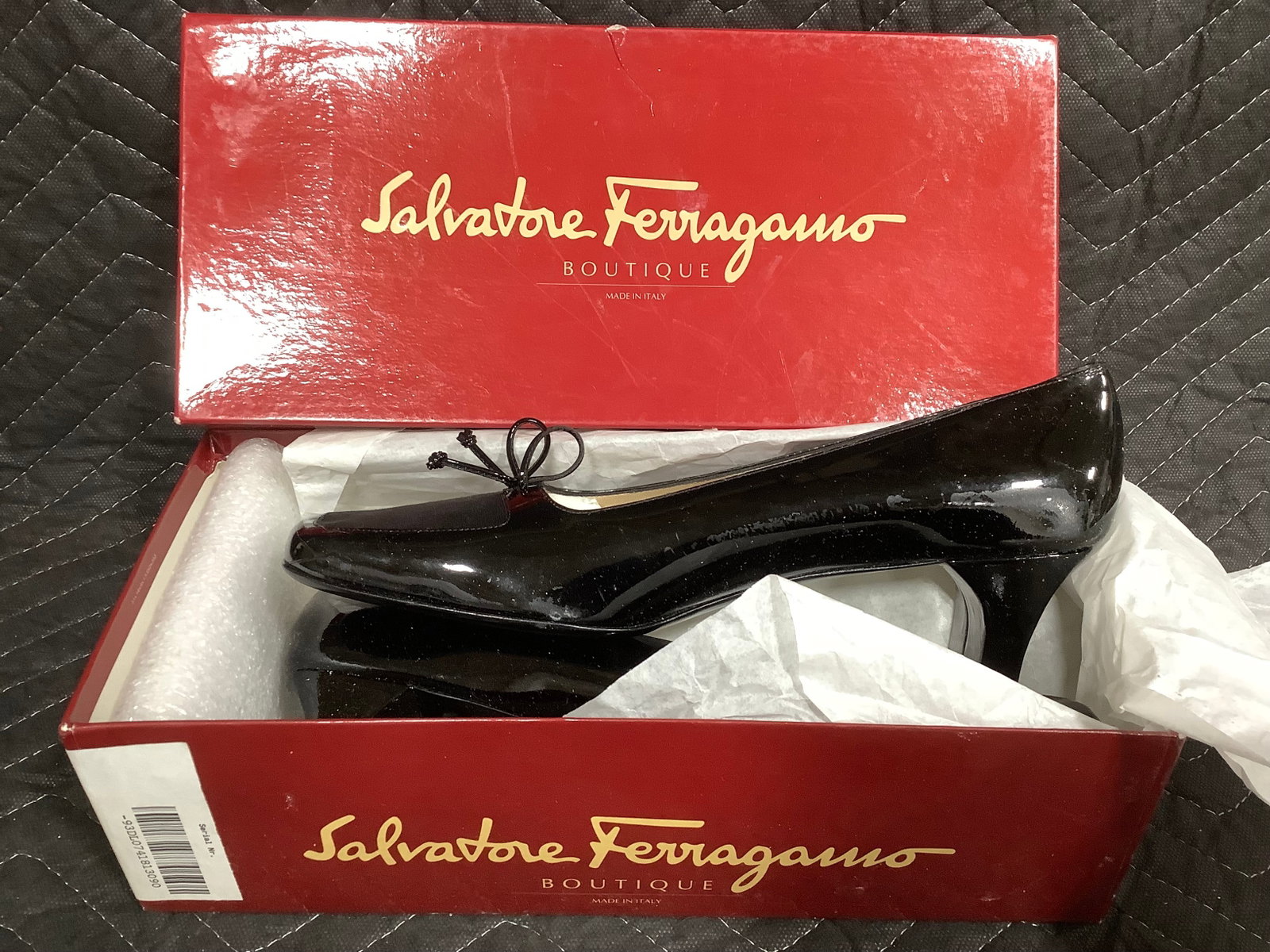 Black Salvatore Ferragamo Patent Leather Pumps (Size: 9): Black Salvatore Ferragamo Patent Leather Pumps (Size: 9)