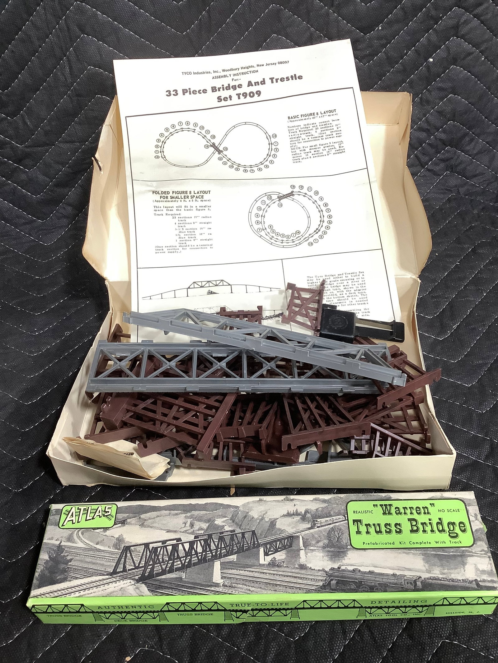 Atlas Warren Truss Bridge and vintage bridge and trestle set (1 of 1)