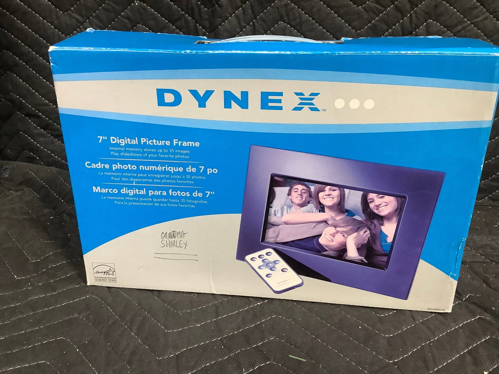Dynex 7in Digital Picture Frame *new in box* (1 of 1)