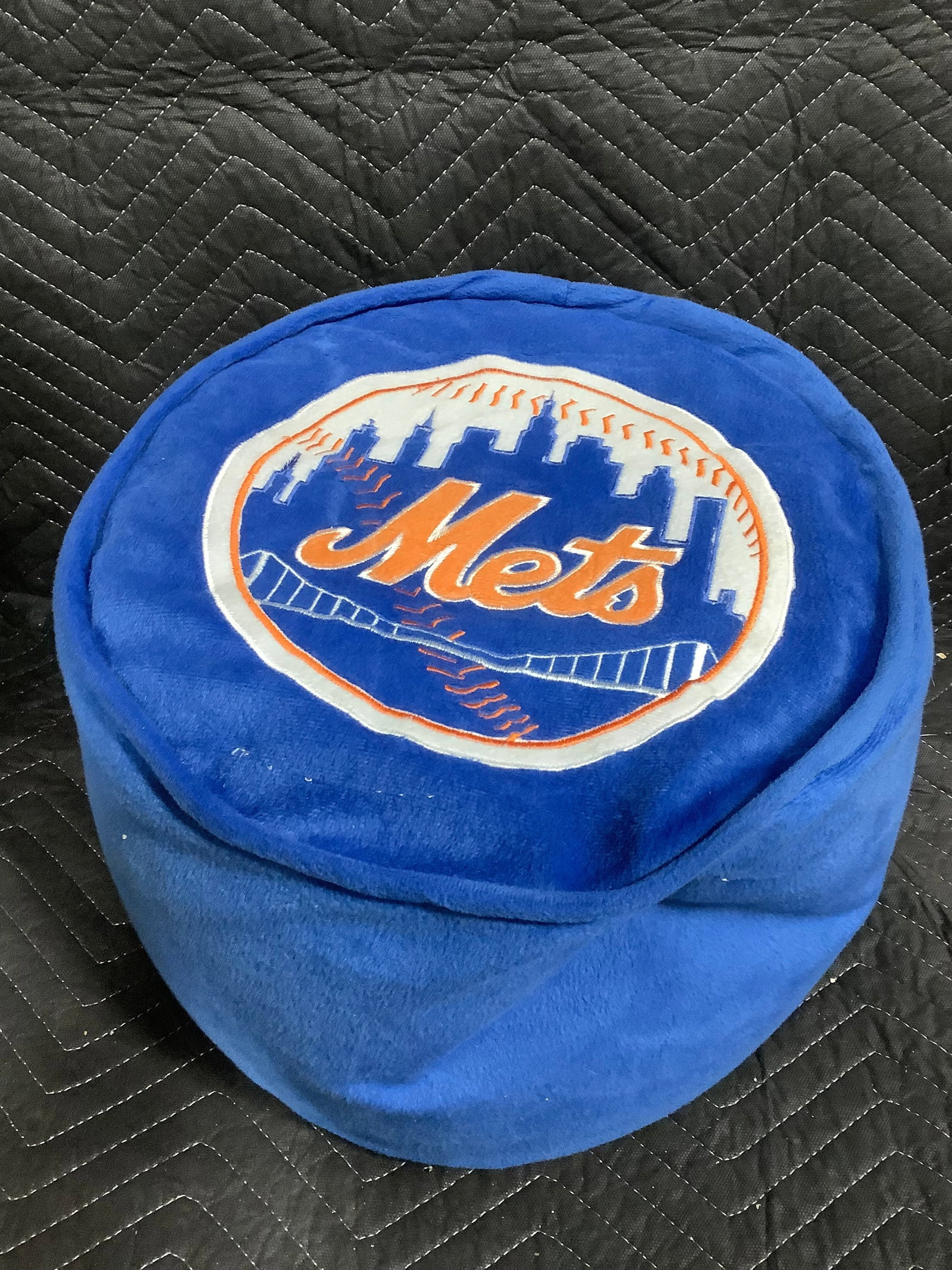 Mets Cushioned Foot Stool: Mets Cushioned Foot Stool