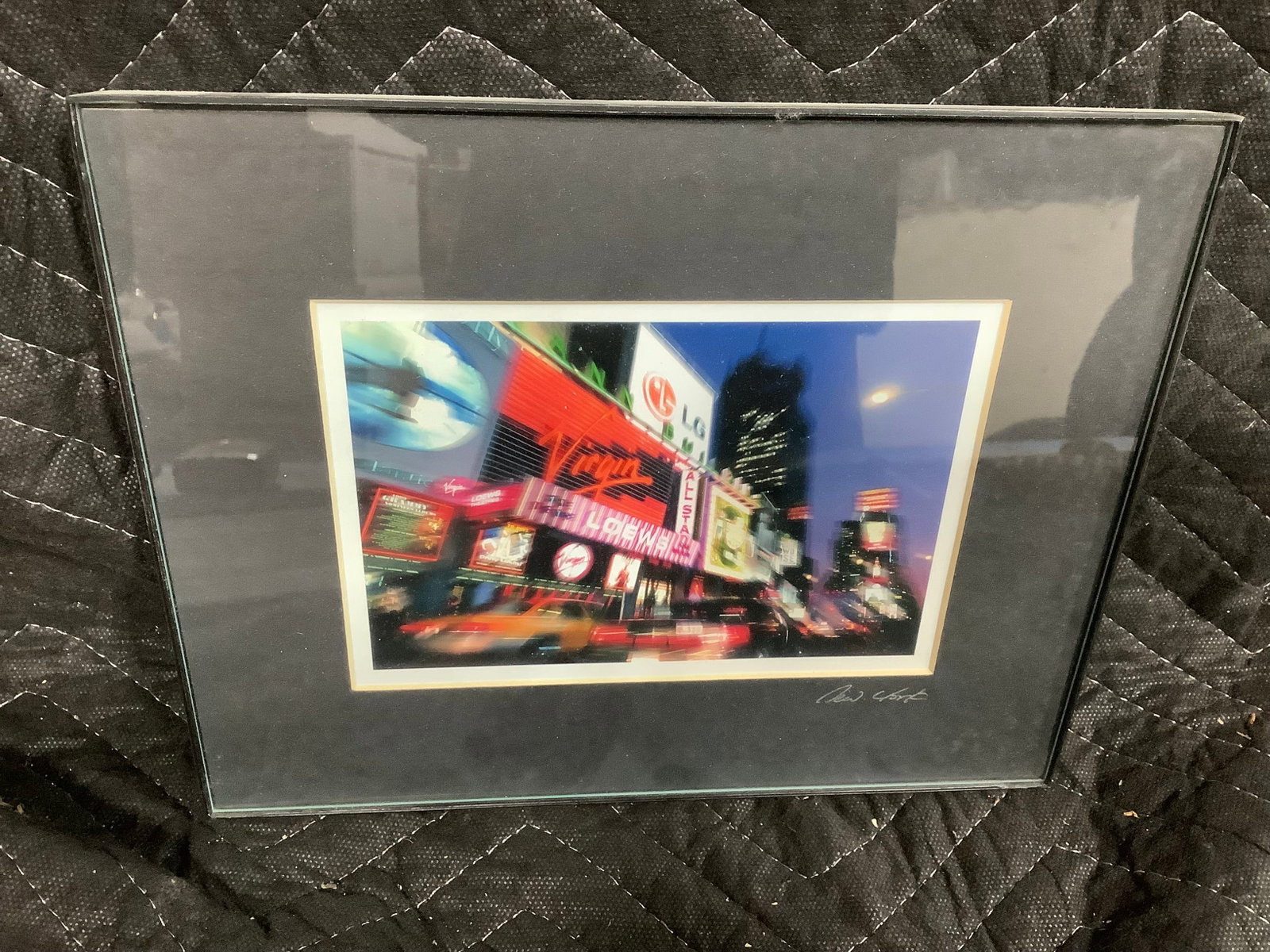 Framed New York Photographic Print (8inx10in): Framed New York Photographic Print (8inx10in)