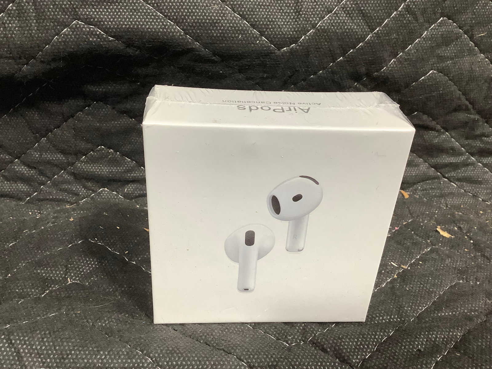 Apple Airpods 4 - sealed *unauthenticated*: Apple Airpods 4 - sealed *unauthenticated*