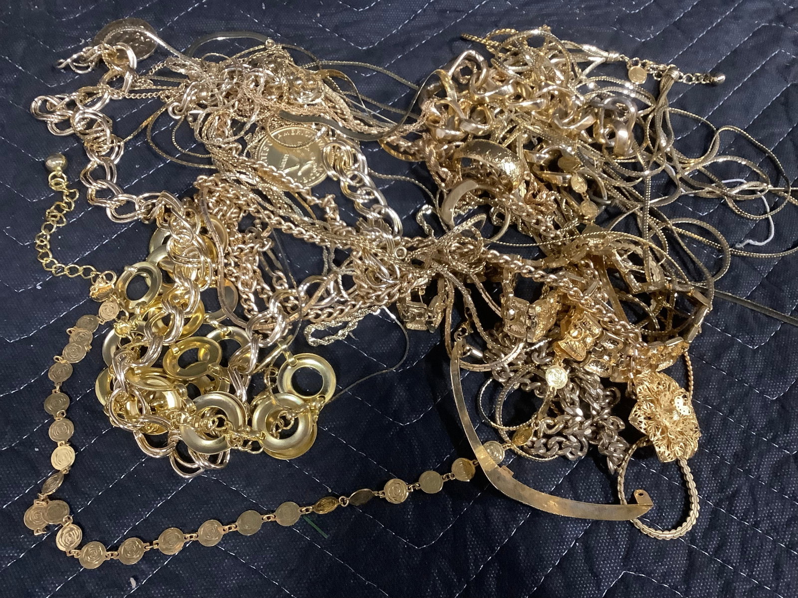 Various Costume Jewelry: Various Costume Jewelry