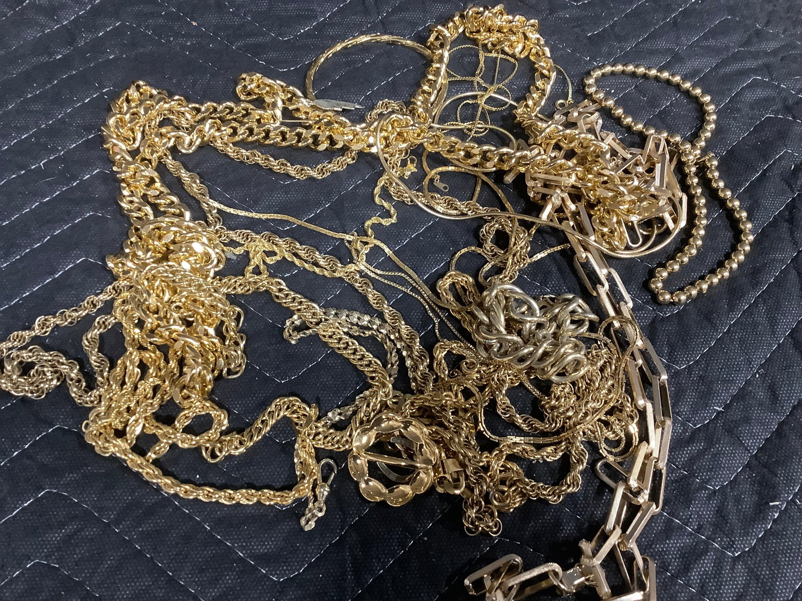 Vintage Costume Jewelry: Vintage Costume Jewelry