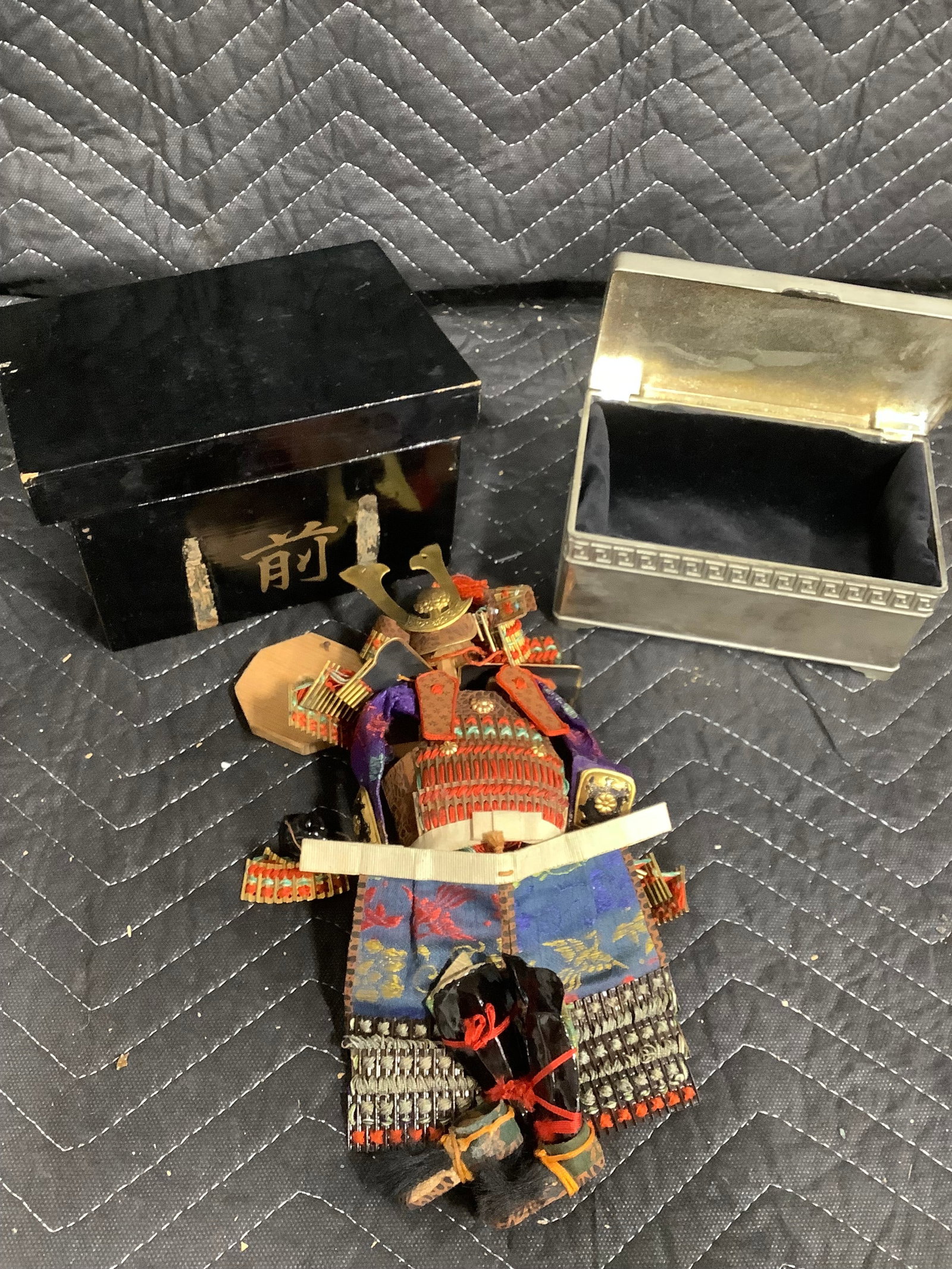 Vintage Oriental Box *bottom damaged*, Japanese Samurai Armor Set, and more: Vintage Oriental Box *bottom damaged*, Japanese Samurai Armor Set, and more