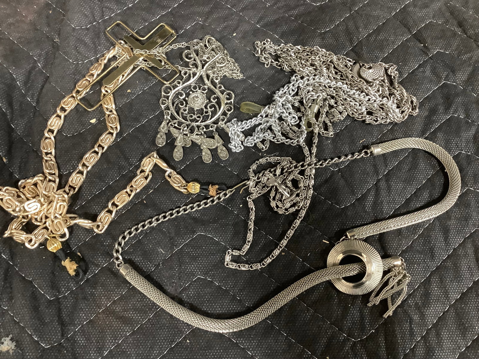Various Costume Jewelry: Various Costume Jewelry