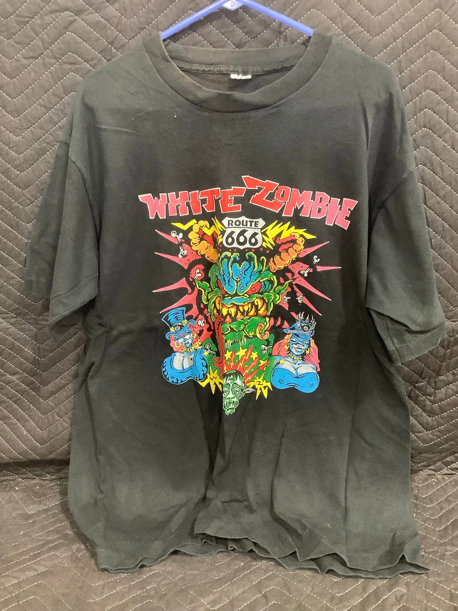White Zombie tshirt(size XL): White Zombie tshirt(size XL)