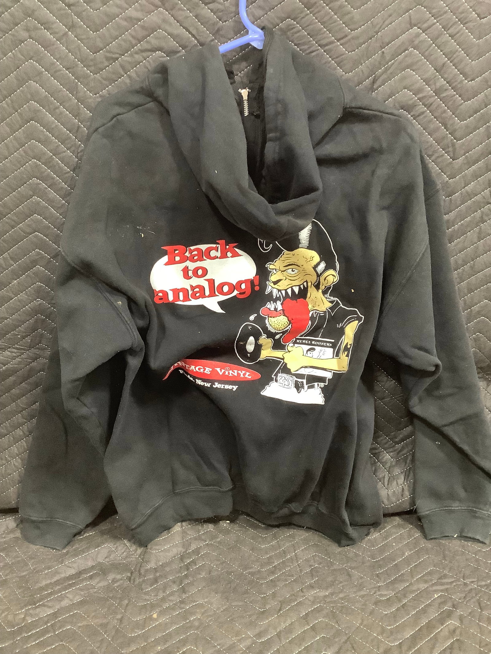 Vintage Vinyl zip up sweater(XL): Vintage Vinyl zip up sweater(XL)