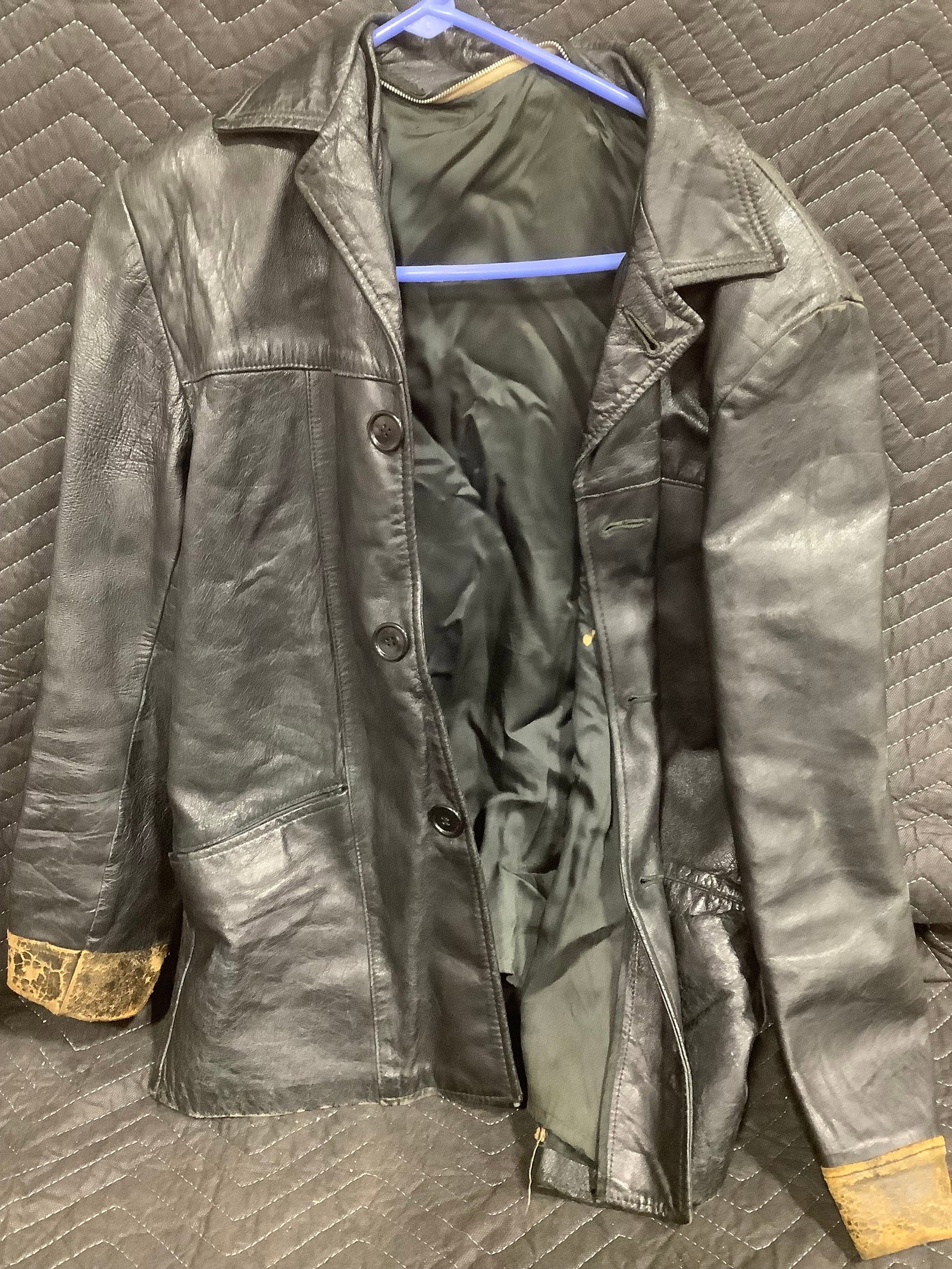 Vintage leather jacket(size N/A): Vintage leather jacket(size N/A)