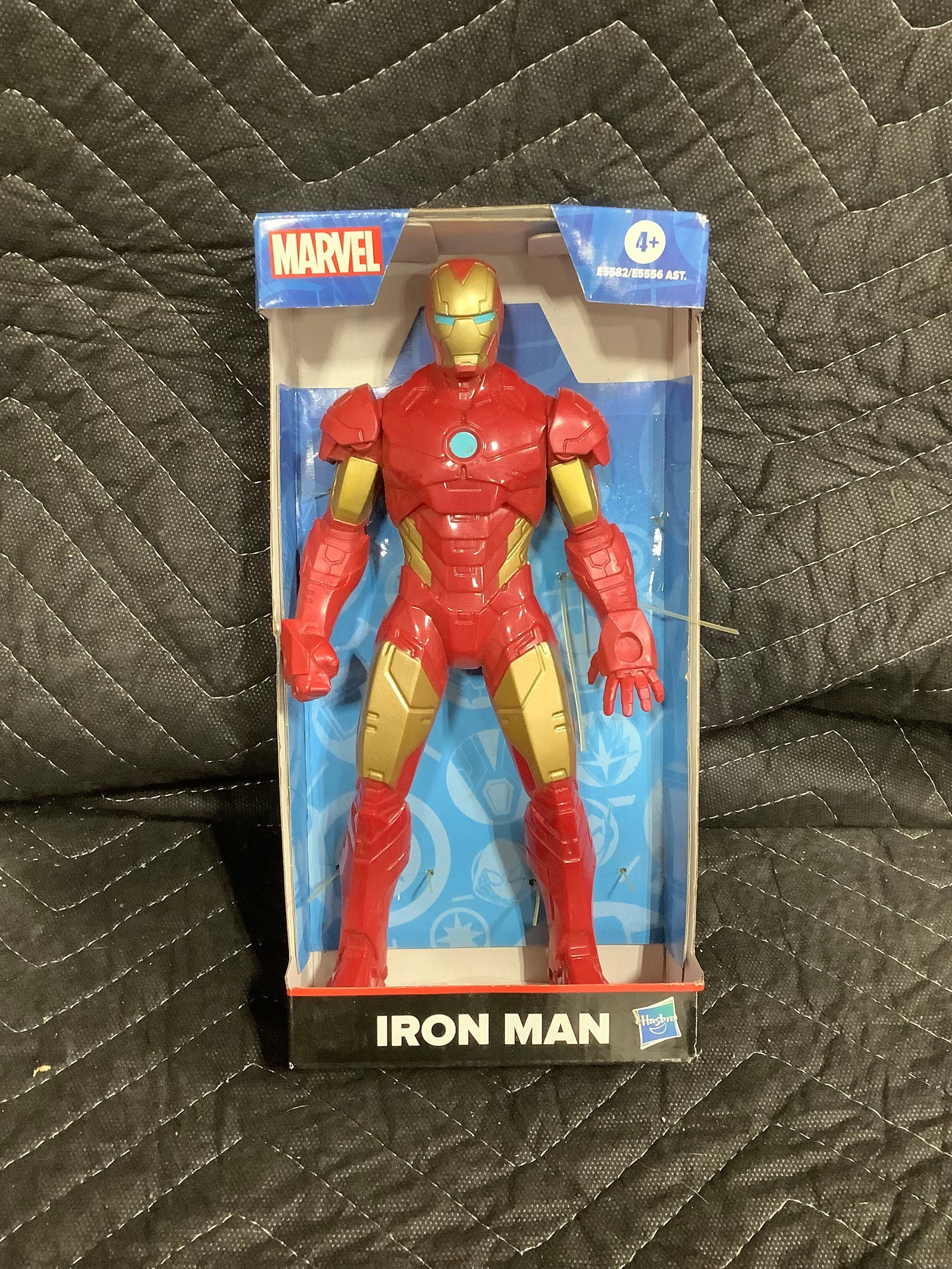 Iron Man Marvel collectible figure*new in package* (1 of 1)