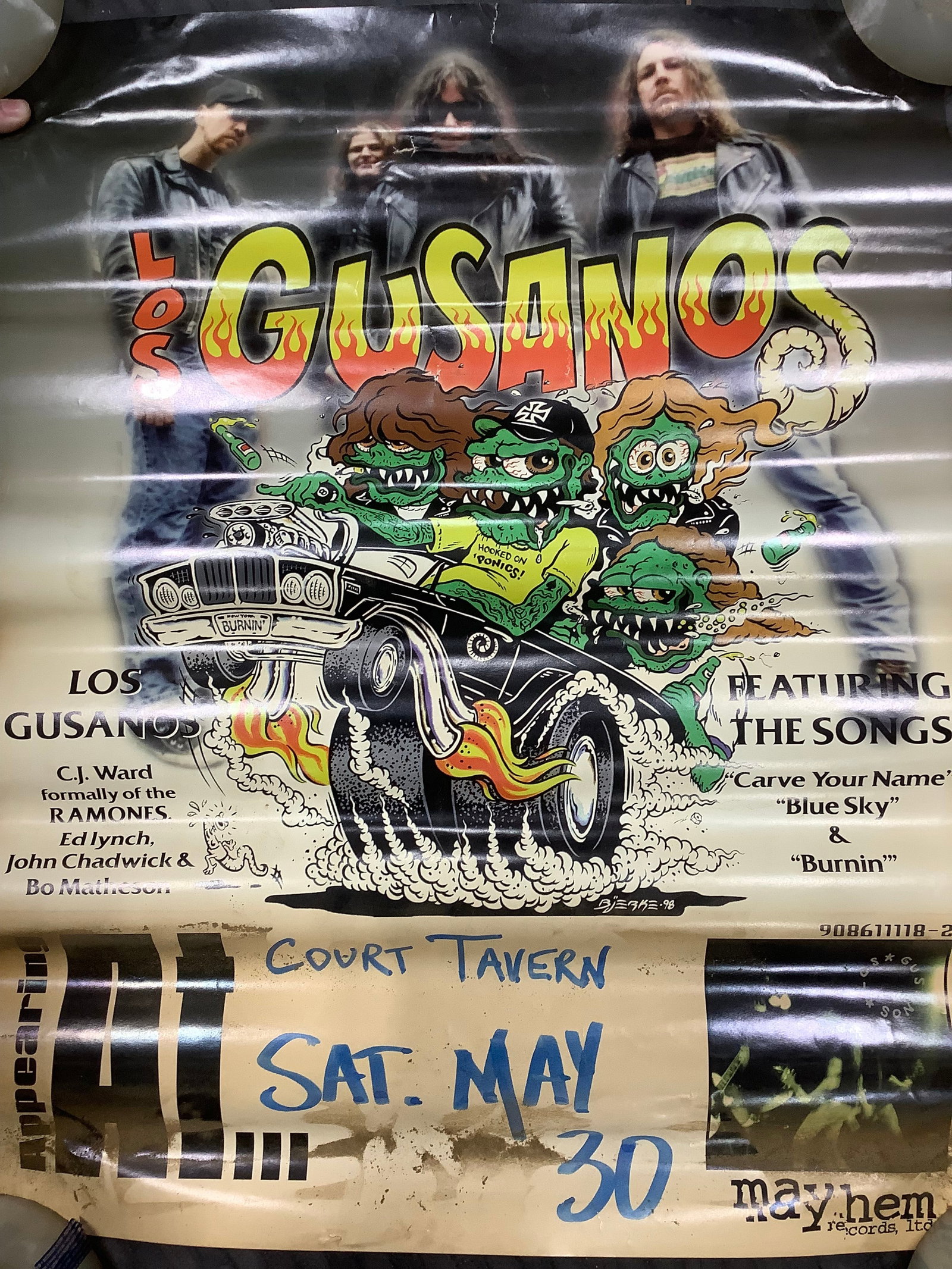 Los Gusanos poster(18inx23in-slightly torn): Los Gusanos poster(18inx23in-slightly torn)