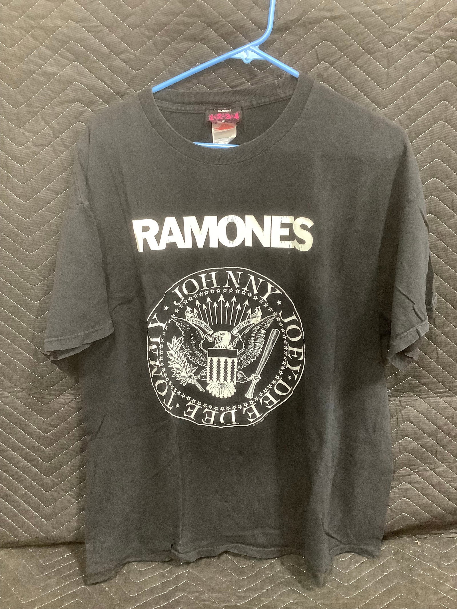 Ramones tshirt(XL): Ramones tshirt(XL)