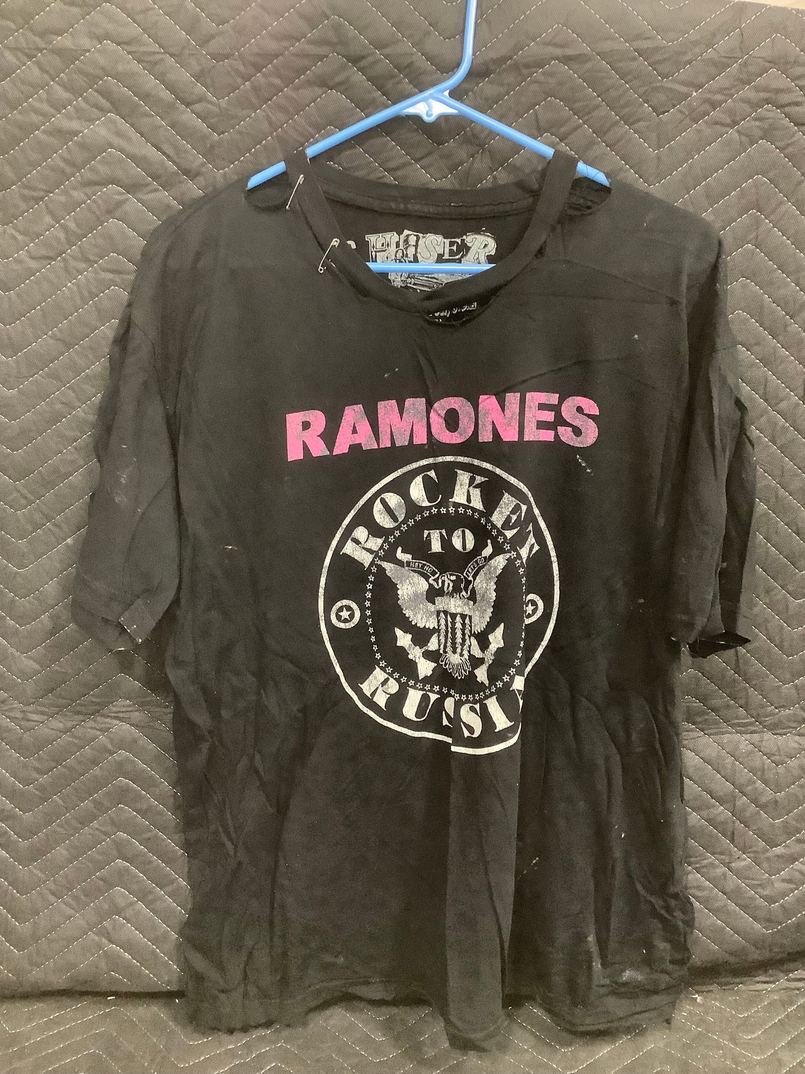 Ramones cut tshirt(XL): Ramones cut tshirt(XL)