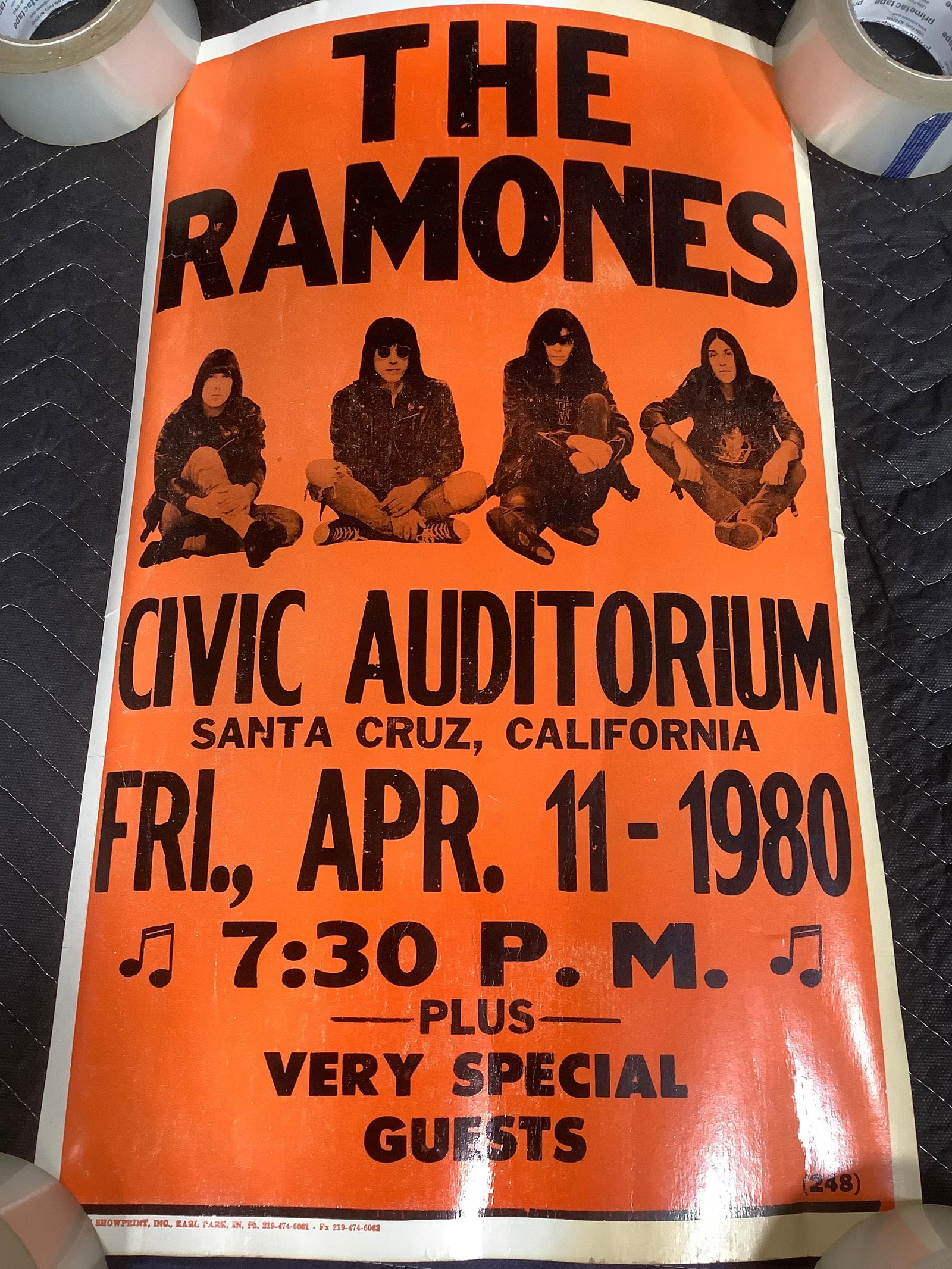 The Ramones vintage concert print(14inx22in): The Ramones vintage concert print(14inx22in)
