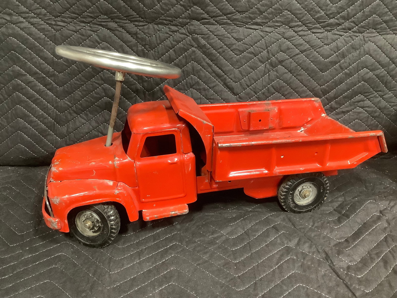 Buddy L Sit N Ride Dump Truck (1 of 1)