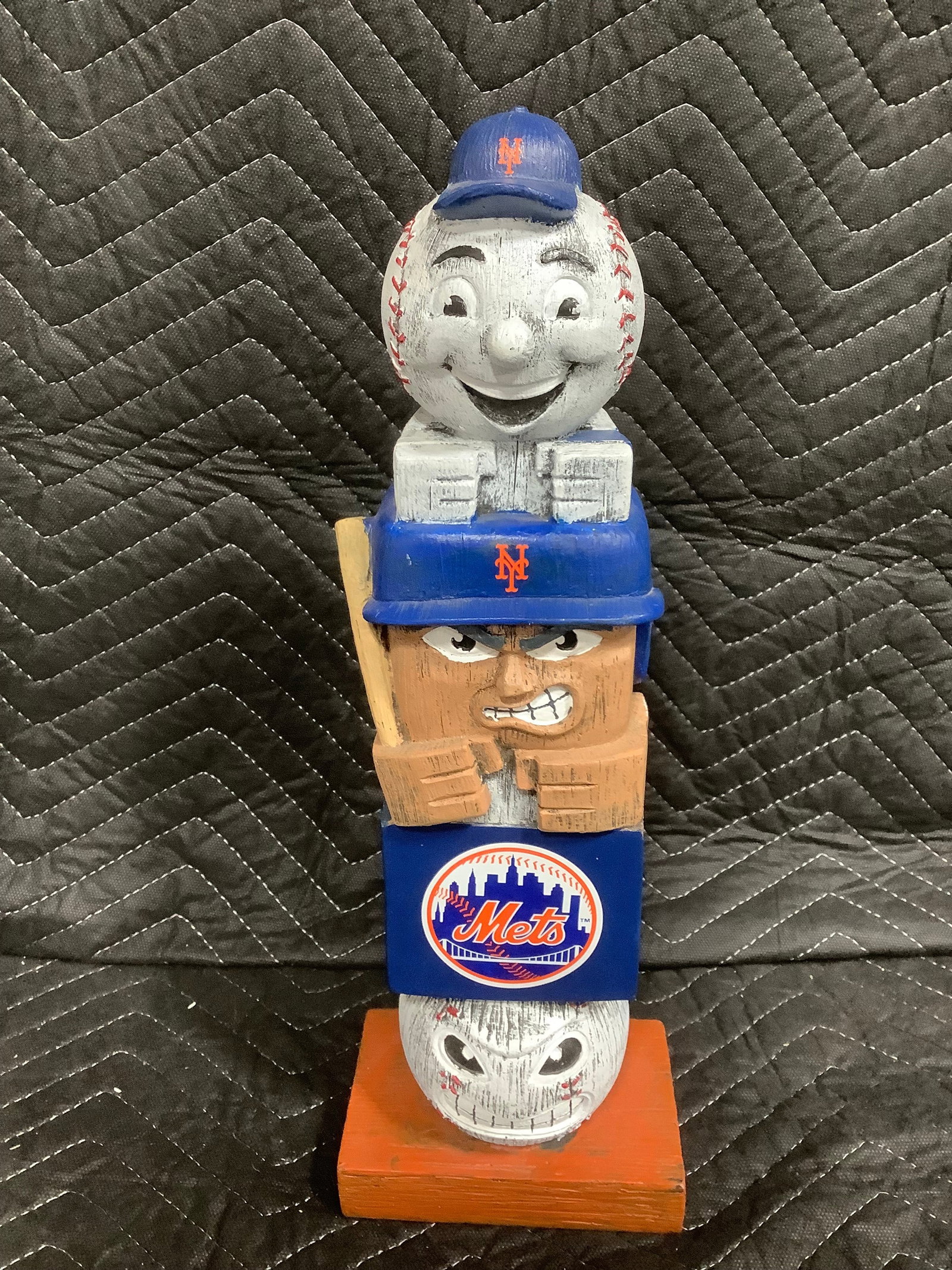 NY Mets tiki totem pole garden statue(16.5in tall) (1 of 1)